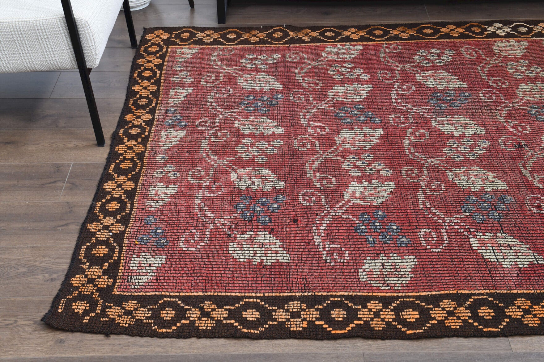 Reyhanefsan kilim: 1960s handwoven flatweave Anatolian kilim with floral motifs