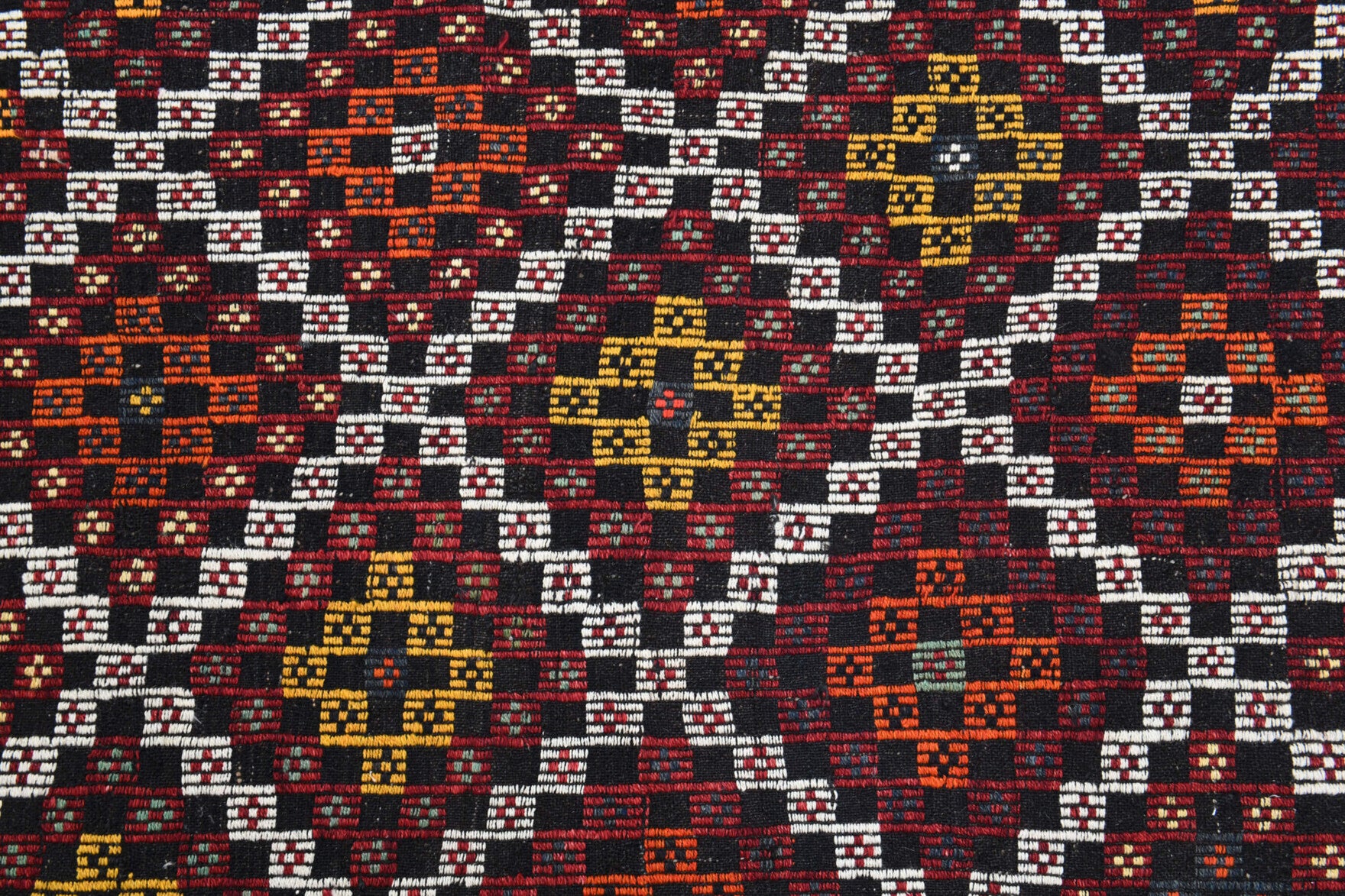 Authentic Anatolian vintage kilim rug (1960s) with ikat design – one-of-a-kind at Fame Rugs
