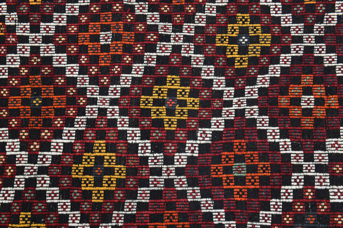Authentic Anatolian vintage kilim rug (1960s) with ikat design – one-of-a-kind at Fame Rugs