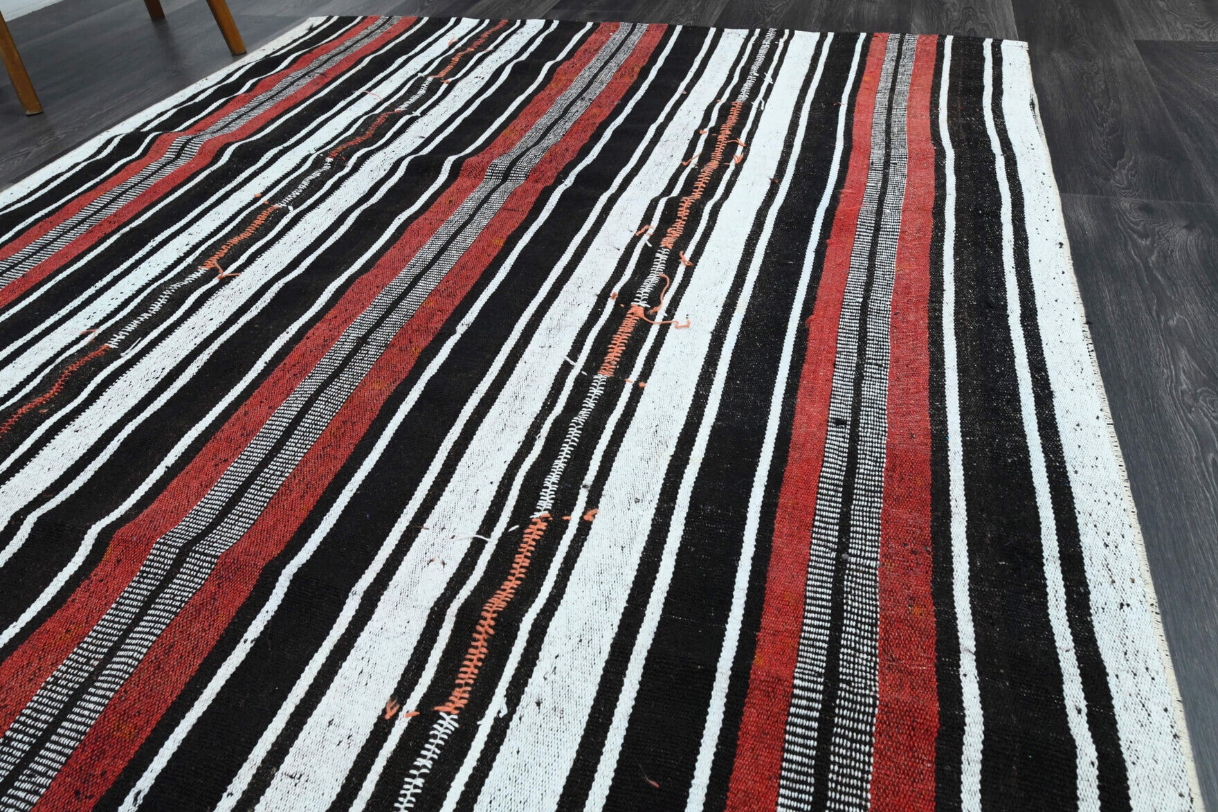 One-of-a-kind 1960s Anatolian vintage kilim rug in wool, 5'2" x 9'11"