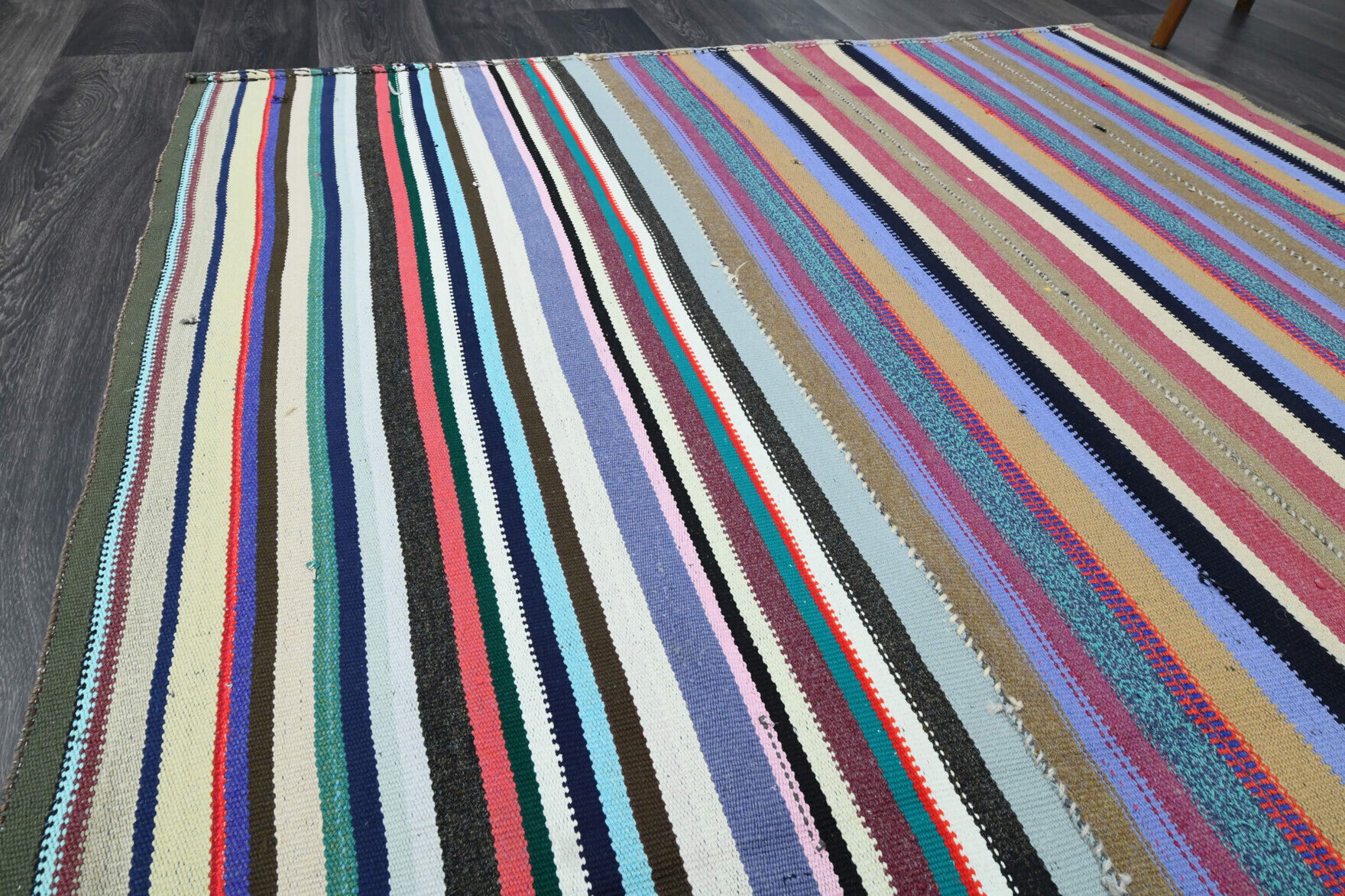 Sunbulpare kilim: 1960s handwoven flatweave Anatolian kilim with striped motifs