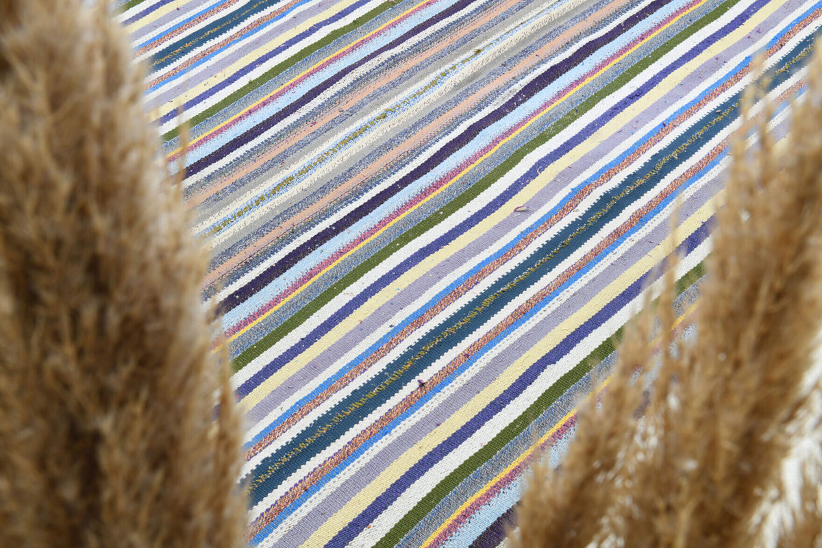 One-of-a-kind 1960s Anatolian vintage kilim rug in wool, 5'9" x 7'10"