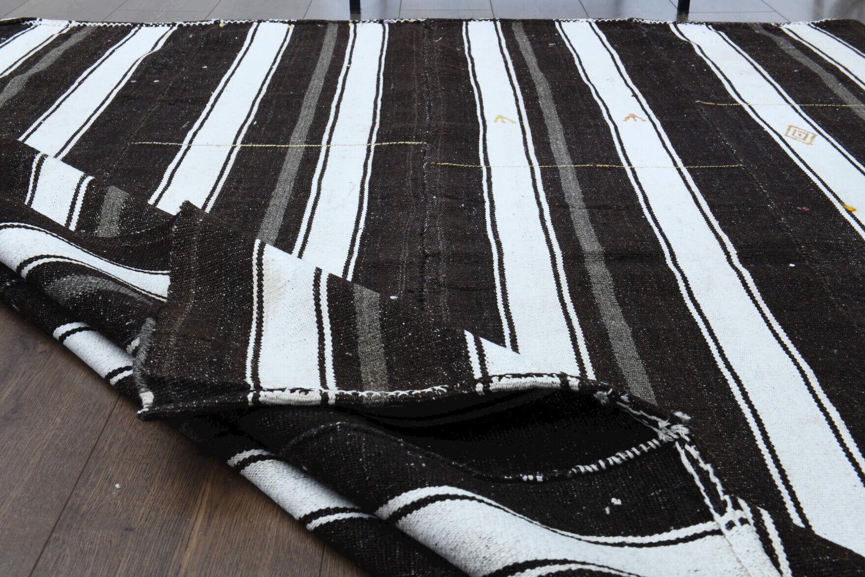 One-of-a-kind 1960s Anatolian vintage kilim rug in wool, 5'6" x 6'7"