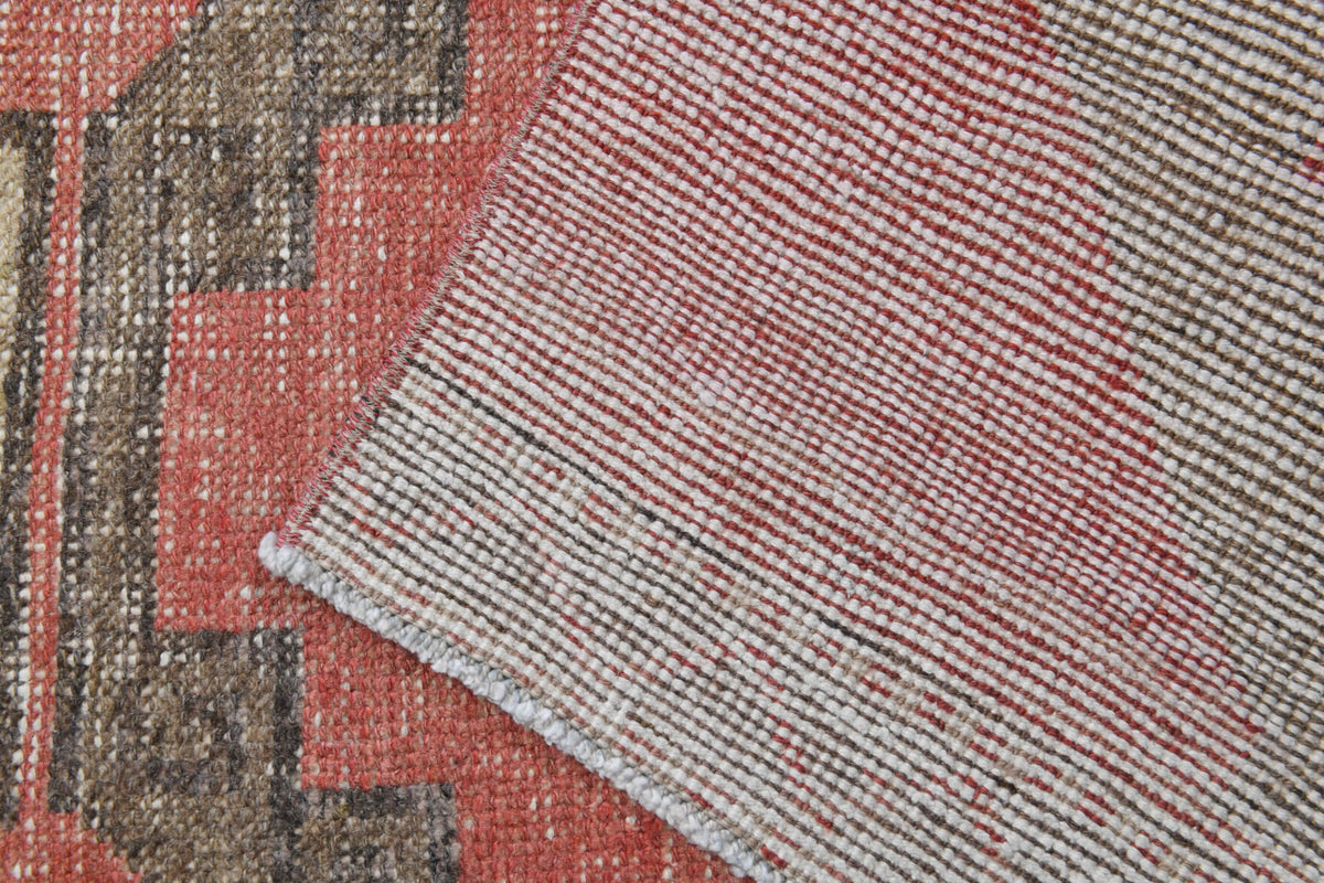 Melisisik – vintage tribal runner for living room or hallway, 2'9" x 12'8" (85x386 cm)