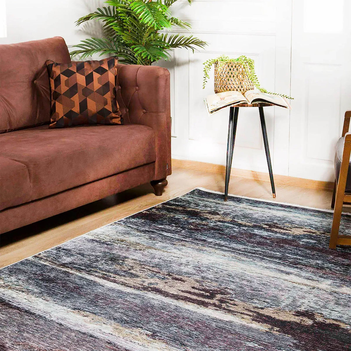 Round Modern Distressed Rug Madelynn Abstract Modern Distressed Rug – fame