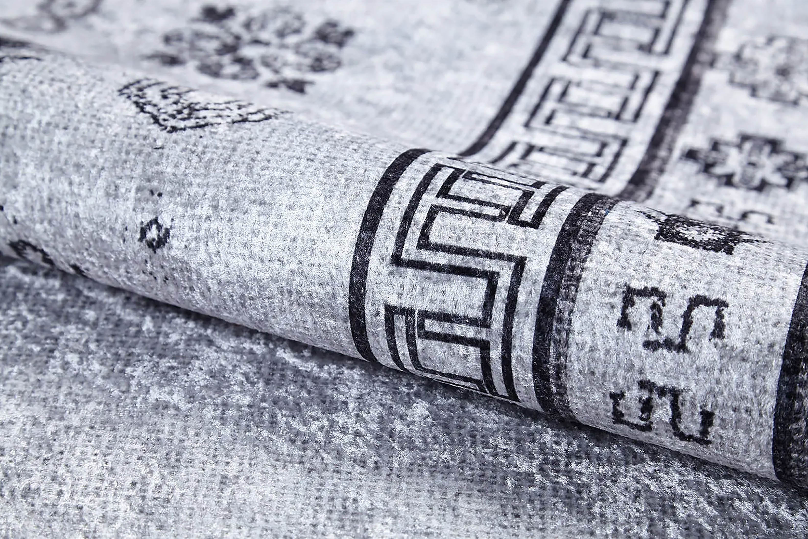 Aitana Turkish Oriental Medallion Geometric Rug