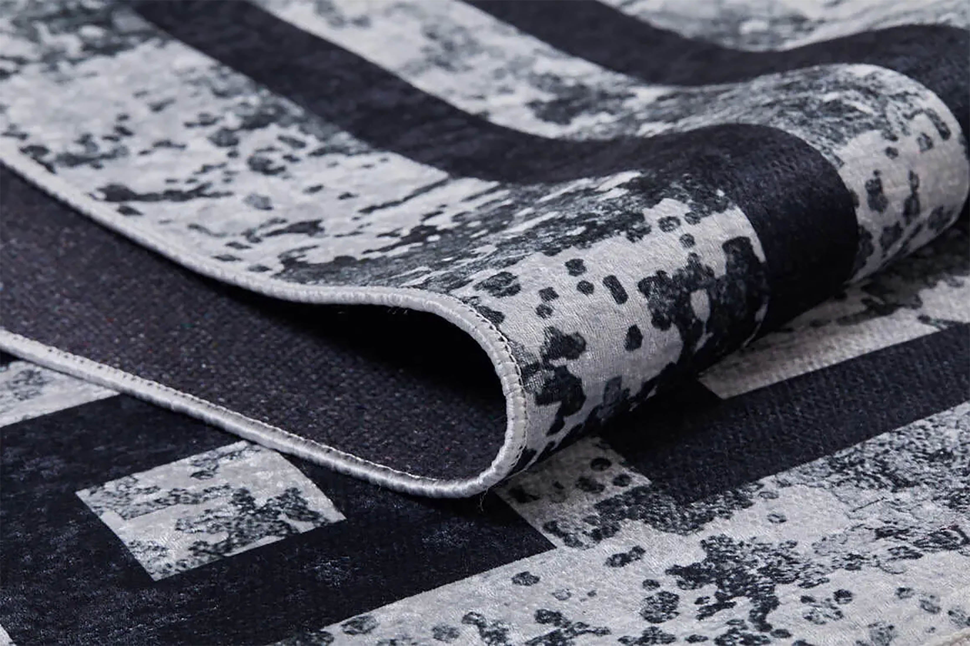 Anastasia Geometric Greek Key Border Rug