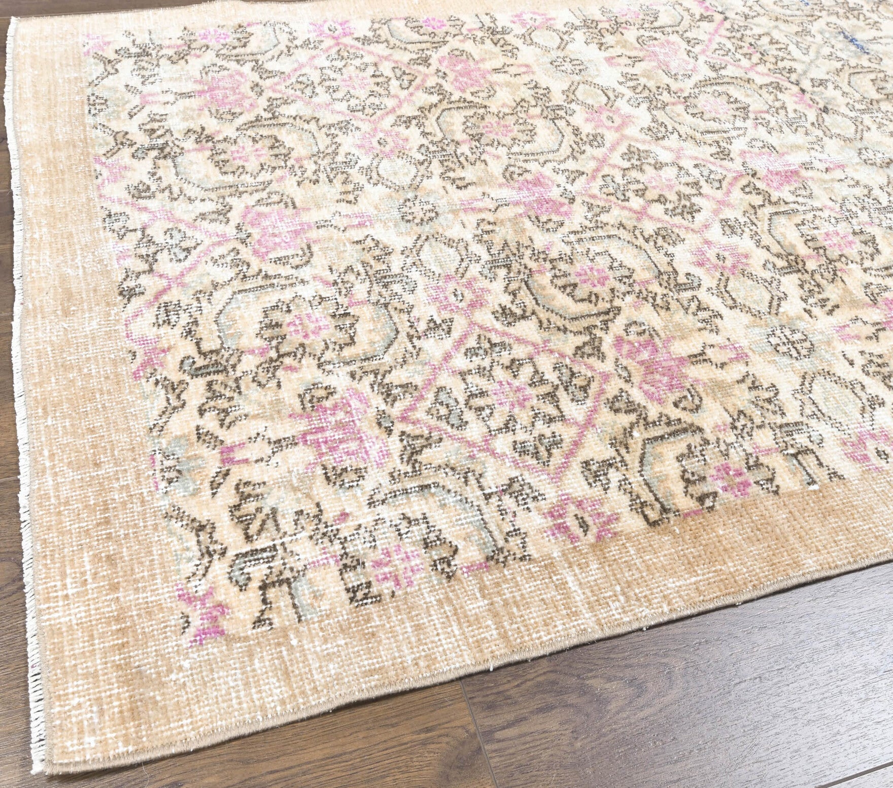 100x191 cm distressed vintage Anatolian area rug – Glikonike, low pile, wool