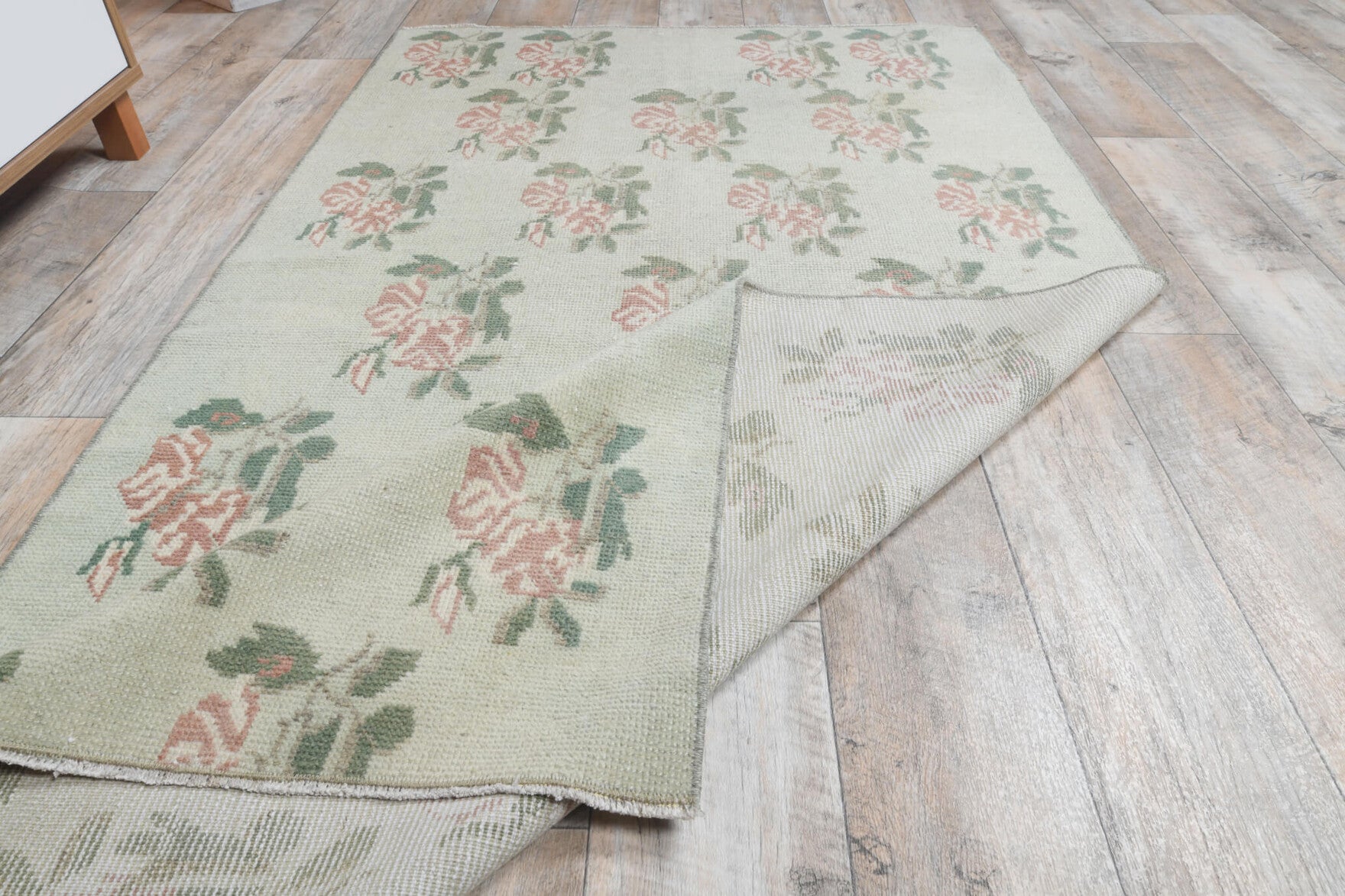 Authentic Anatolian vintage area rug (1970s) with floral design – one-of-a-kind at Fame Rugs
