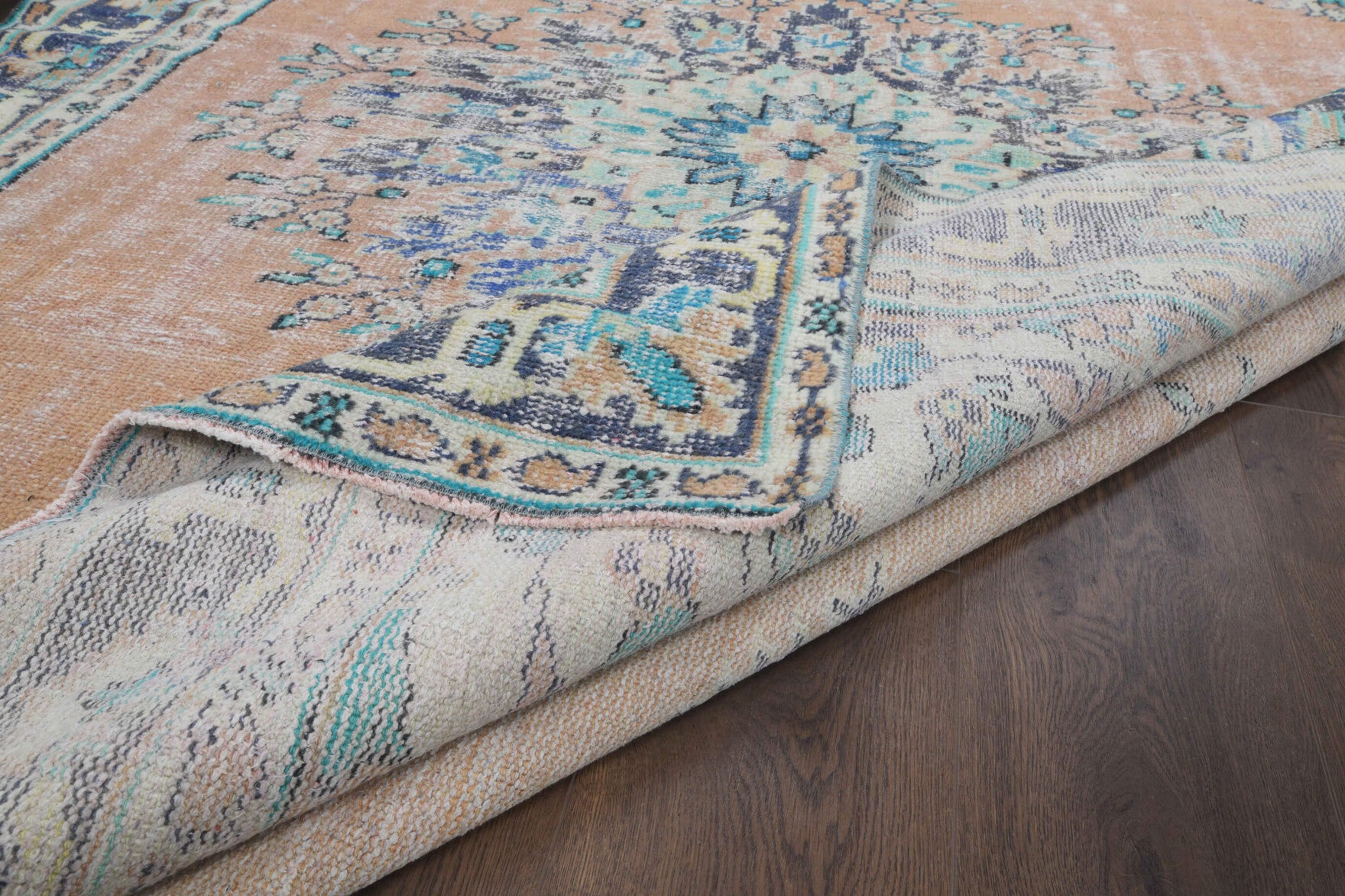 Handmade wool rug from Anatolia, Turkey – Vintage Anatolian Area Rug 6'4" x 9'6"