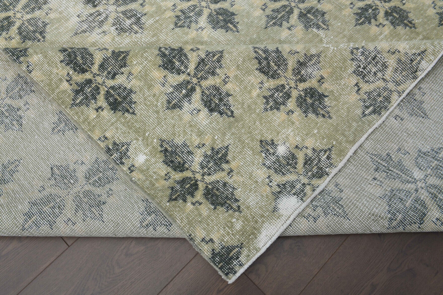 Authentic Anatolian vintage area rug (1970s) with ikat design – one-of-a-kind at Fame Rugs