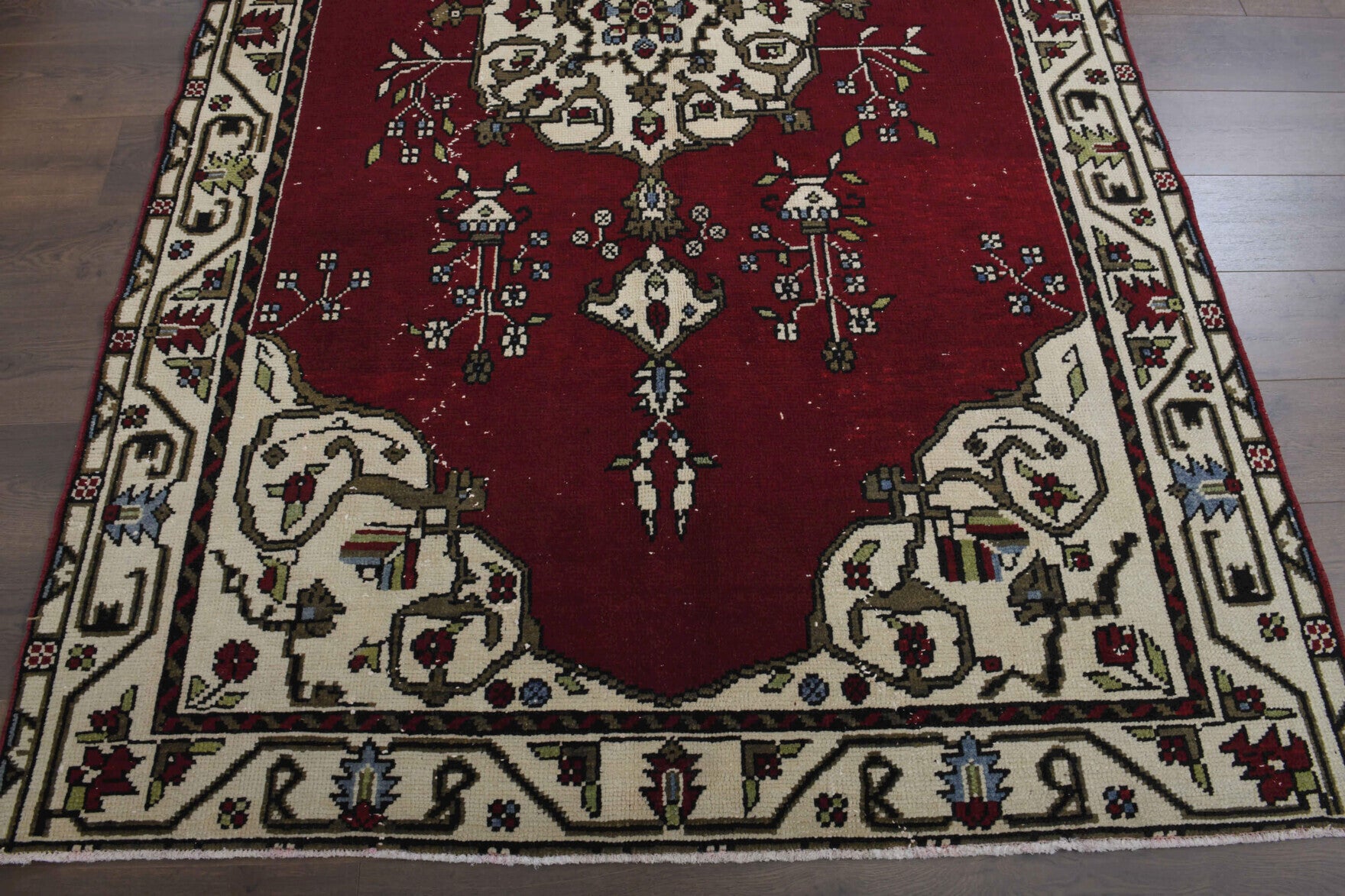 Oriental Vibrant Vintage Oushak Area Rug