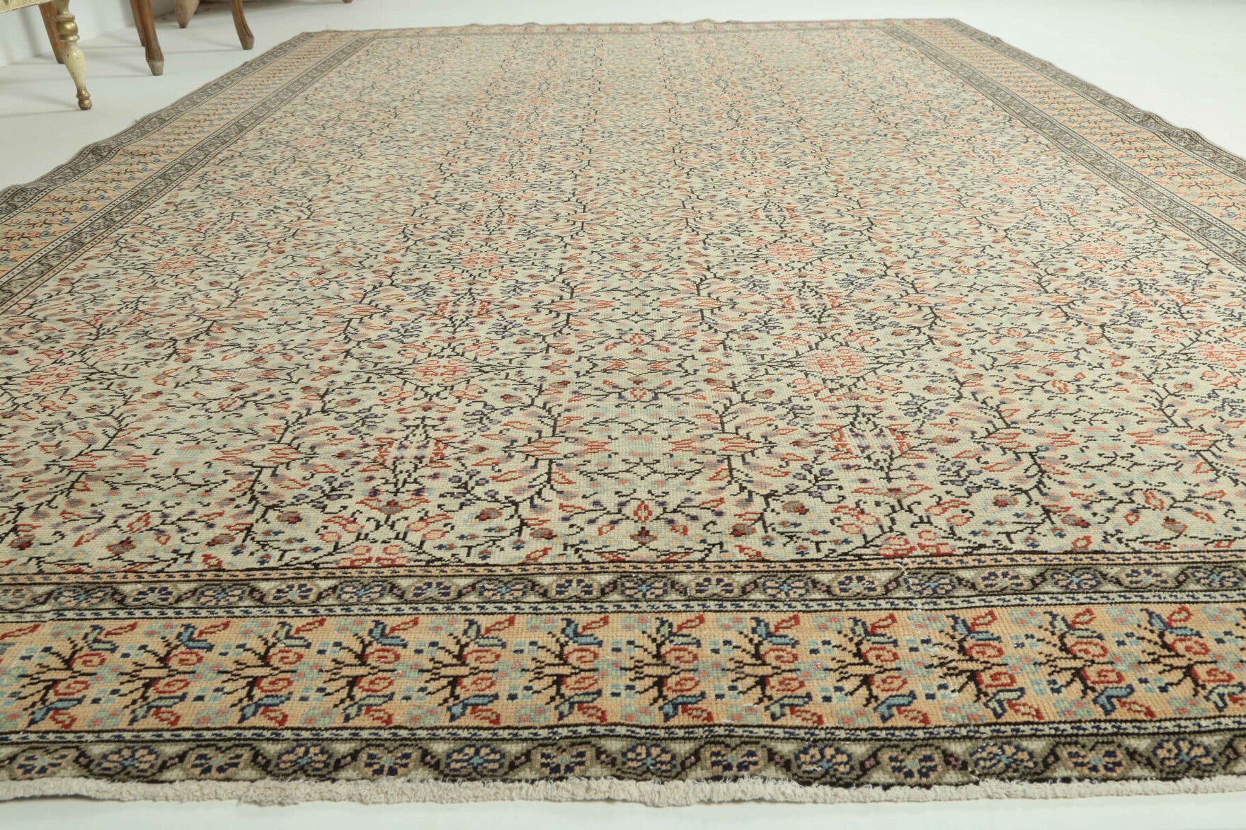198x293 cm vintage Turkish area rug – Bercem, low pile, wool