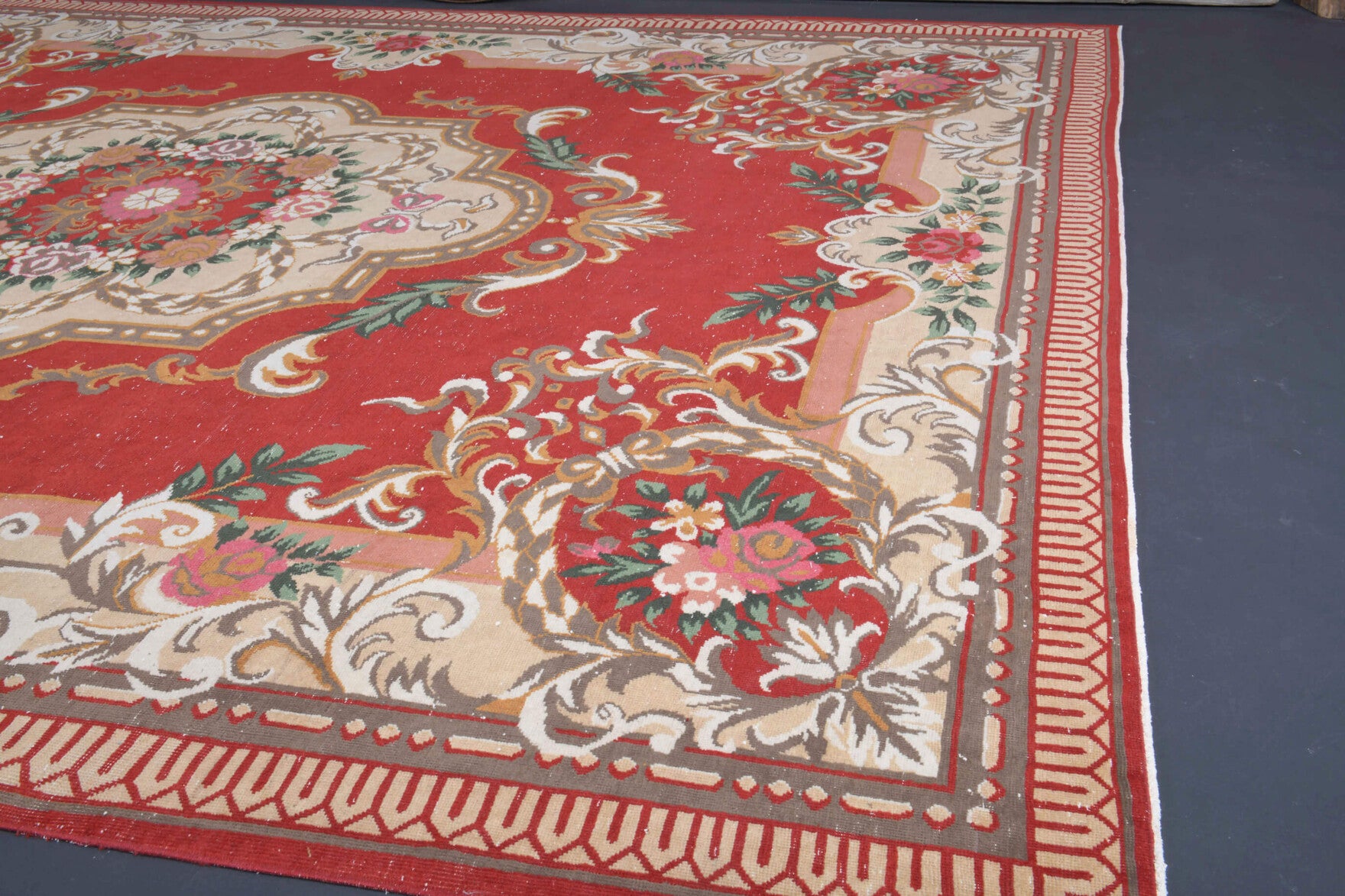 Authentic Anatolian vintage area rug (1970s) with oriental design – one-of-a-kind at Fame Rugs