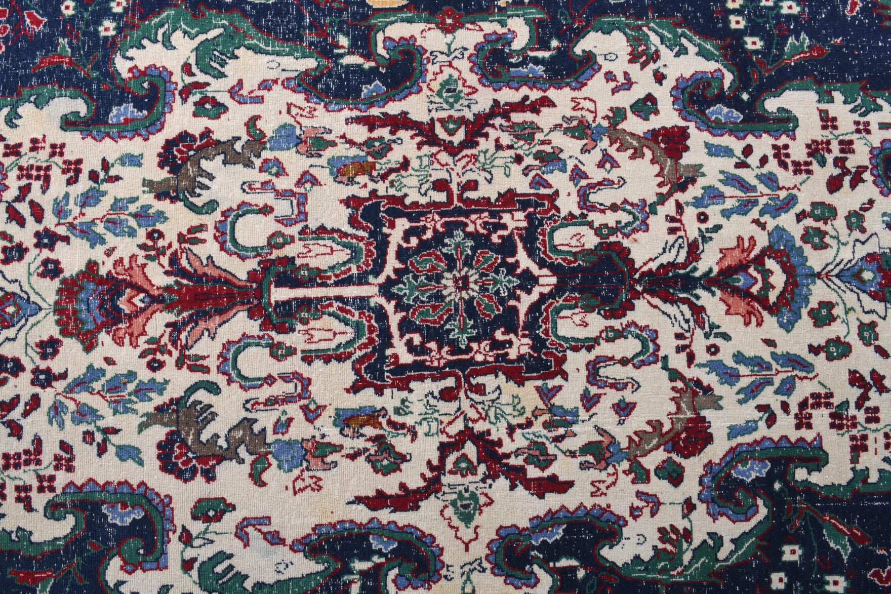 Serinmelek rug: 1970s handmade Anatolian rug with oriental motifs and cotton backing