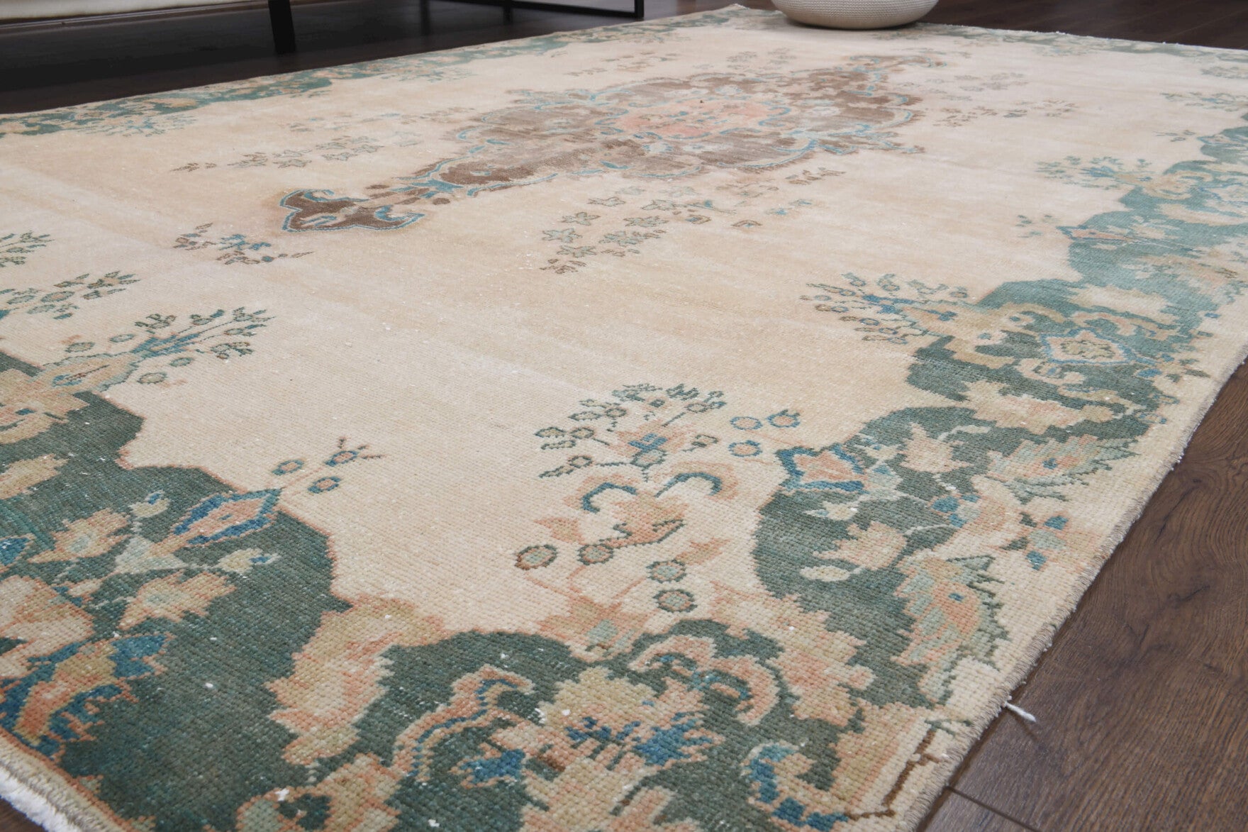 190x287 cm vintage Anatolian area rug – Canruh, low pile, wool
