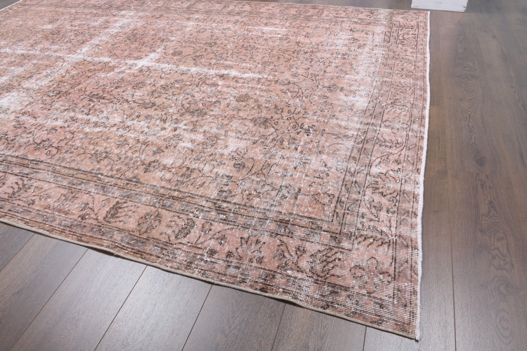 200x284 cm vintage Anatolian area rug – Ambrorhoe, low pile, wool