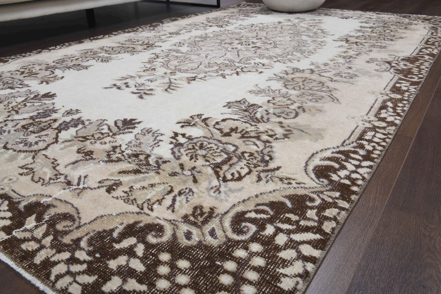 One-of-a-kind 1970s Anatolian vintage area rug in wool, 5'3" x 8'11"
