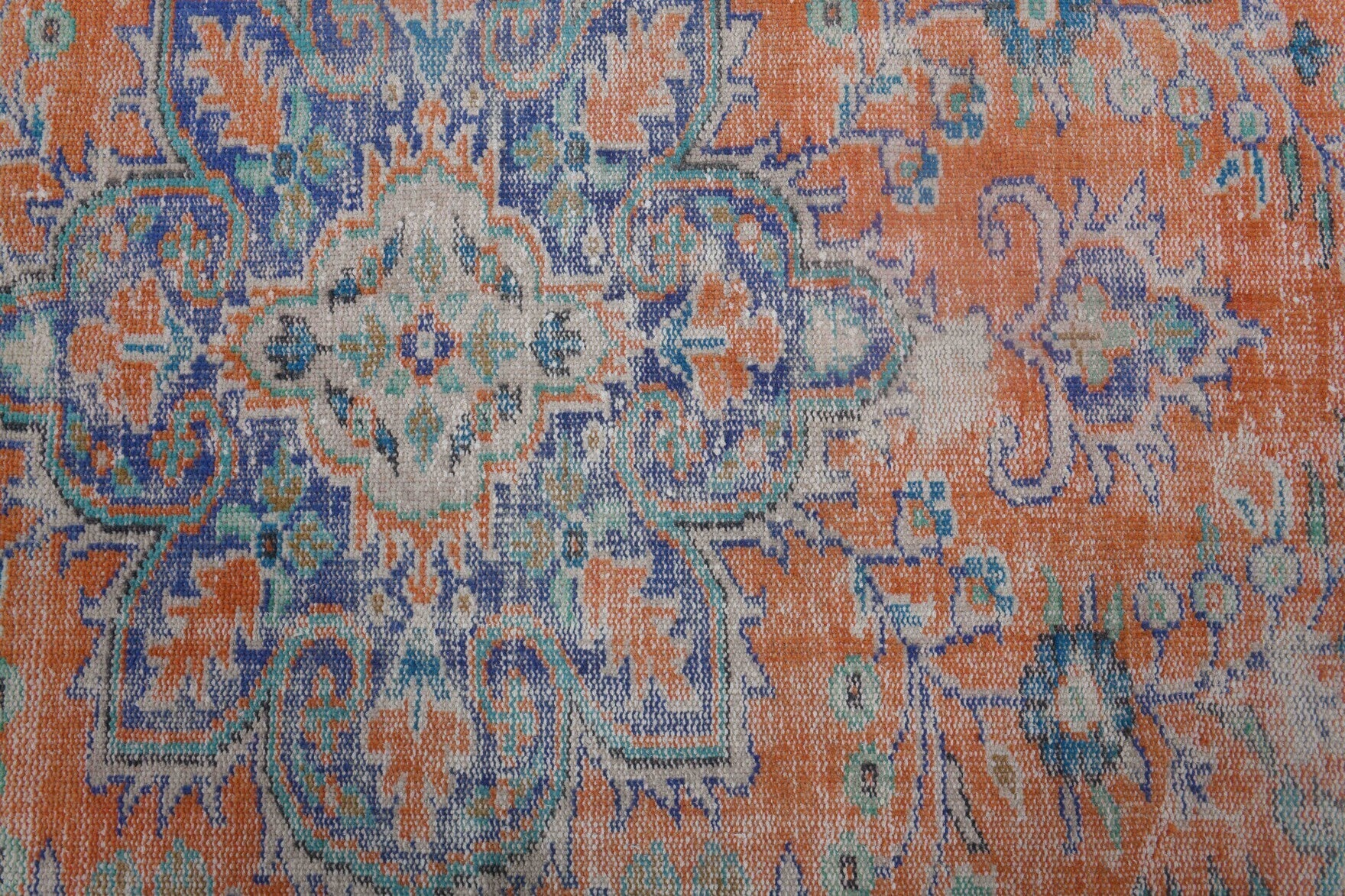Authentic Anatolian vintage area rug (1970s) with oriental design – one-of-a-kind at Fame Rugs