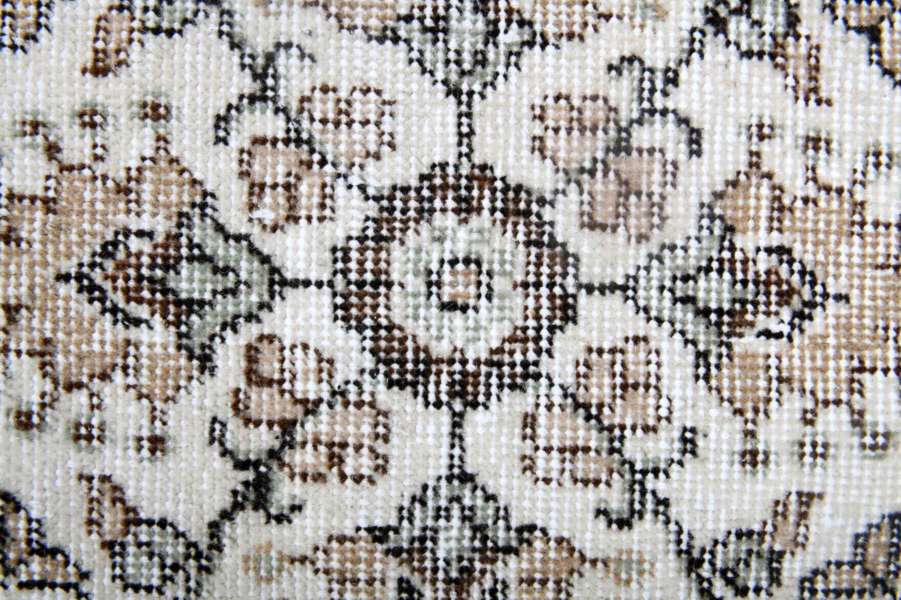 Authentic Anatolian vintage area rug (1970s) with floral design – one-of-a-kind at Fame Rugs