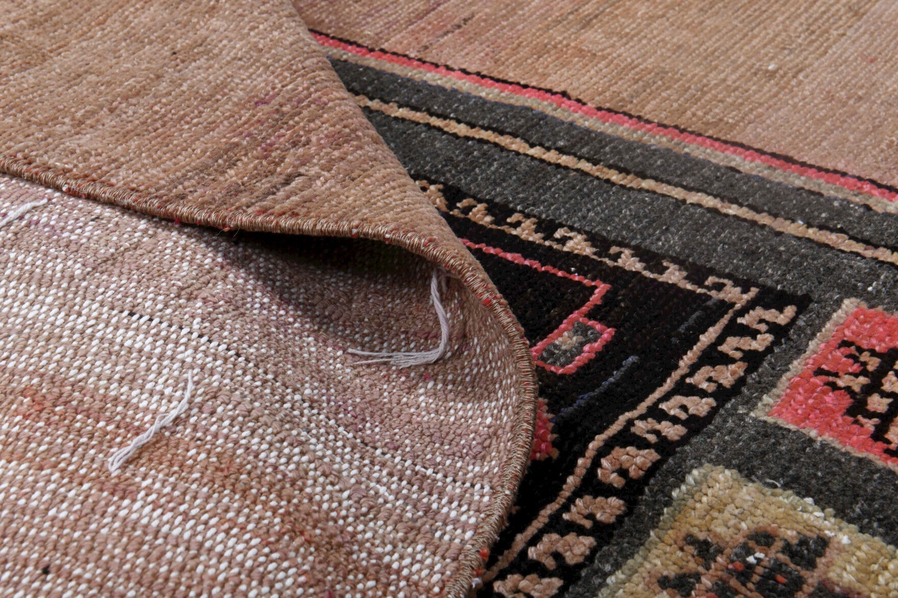 141x196 cm vintage Anatolian area rug – Silabahar, low pile, wool