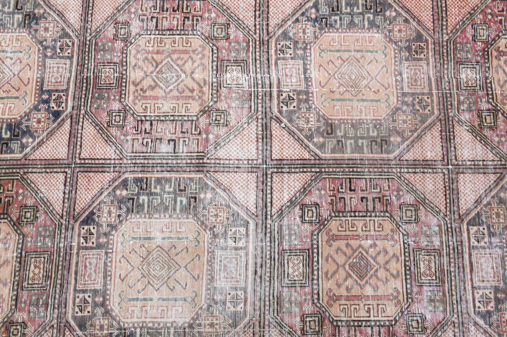 192x291 cm vintage Anatolian area rug – Sevsad, low pile, wool
