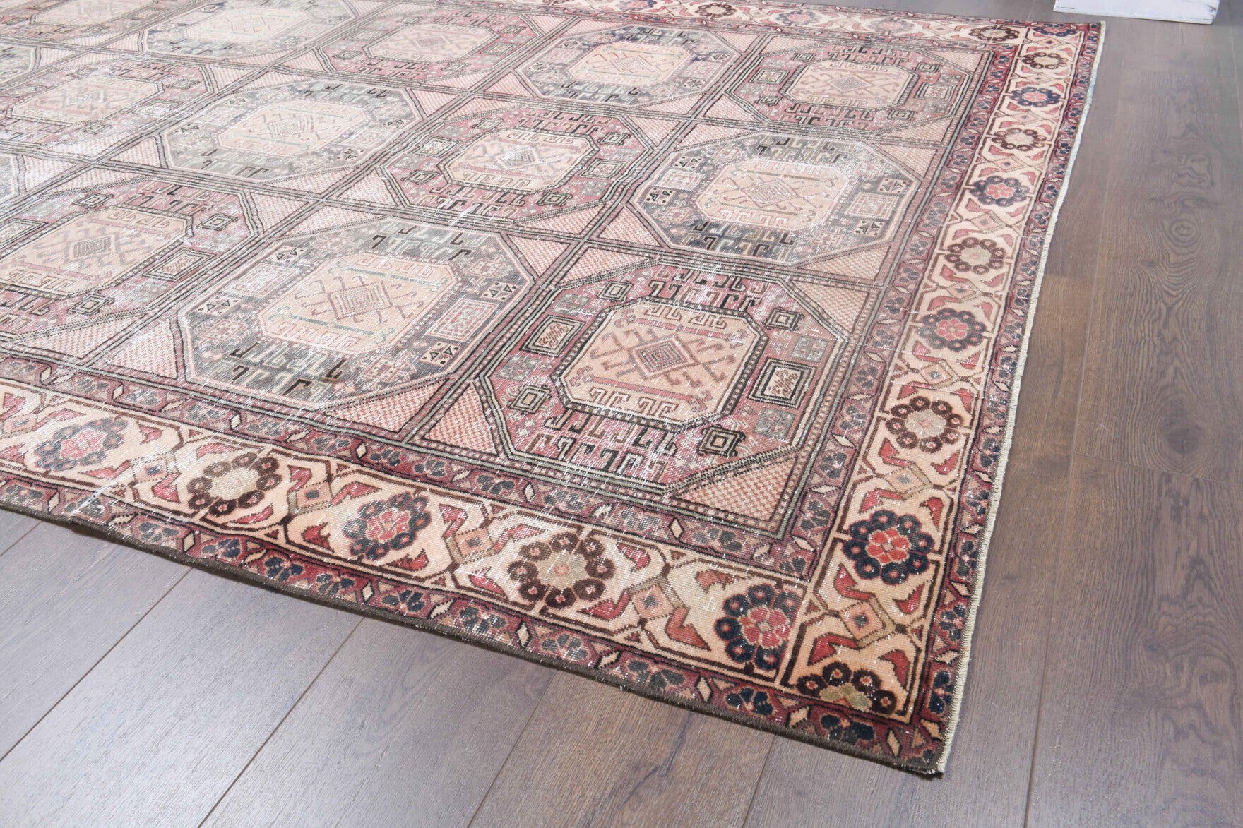 Handmade wool rug from Anatolia, Turkey – Vintage Large Anatolian Area Rug 6'4" x 9'7"