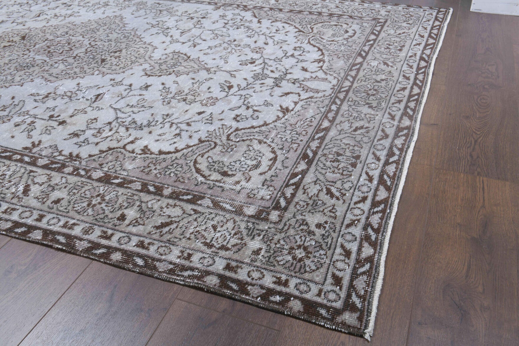 One-of-a-kind 1970s Anatolian vintage area rug in wool, 5'5" x 8'2"