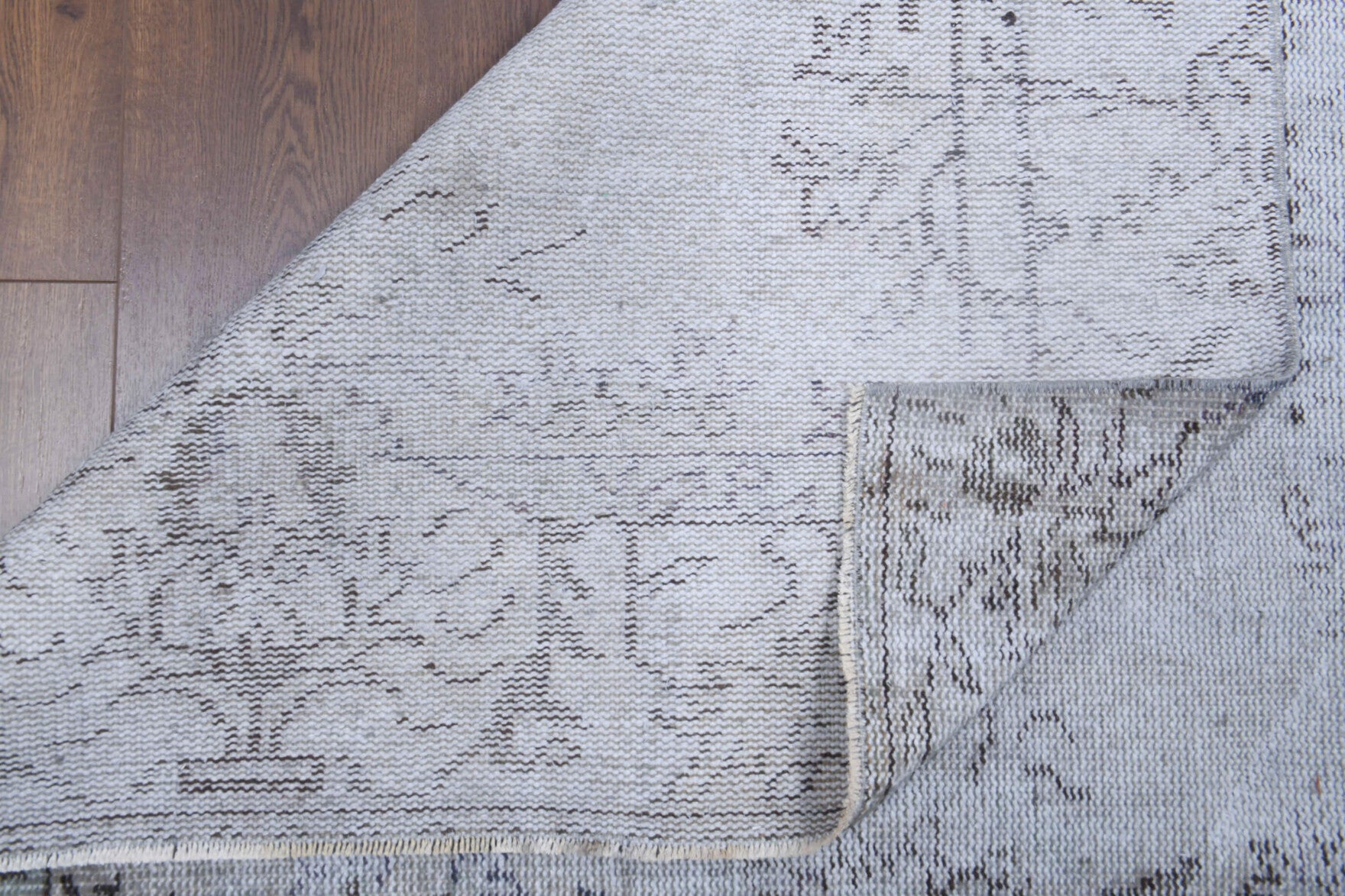 Semasad – vintage floral rug for living room or bedroom, 4'4" x 8'10" (132x270 cm)