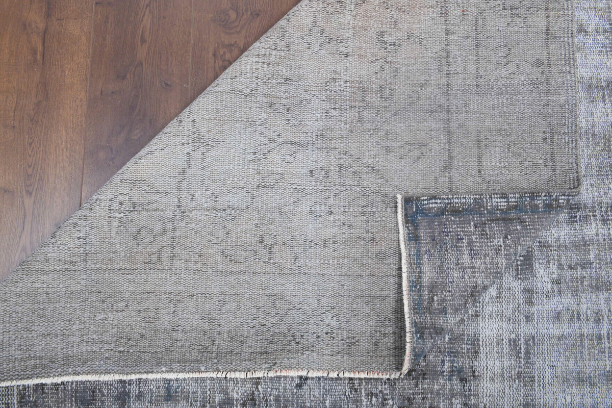 Semapare – vintage abstract rug for living room or bedroom, 6' x 9'2" (184x280 cm)