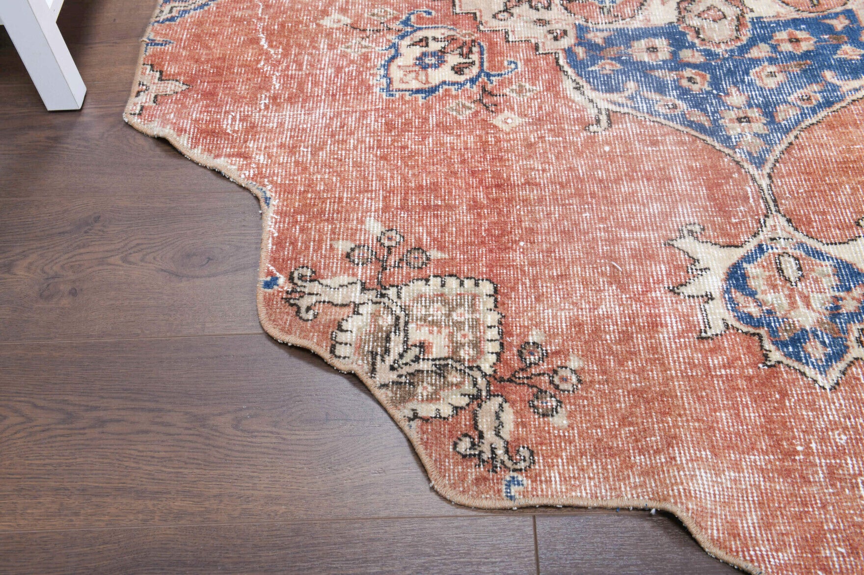 One-of-a-kind 1970s Anatolian vintage area rug in wool, 4'8" x 7'10"