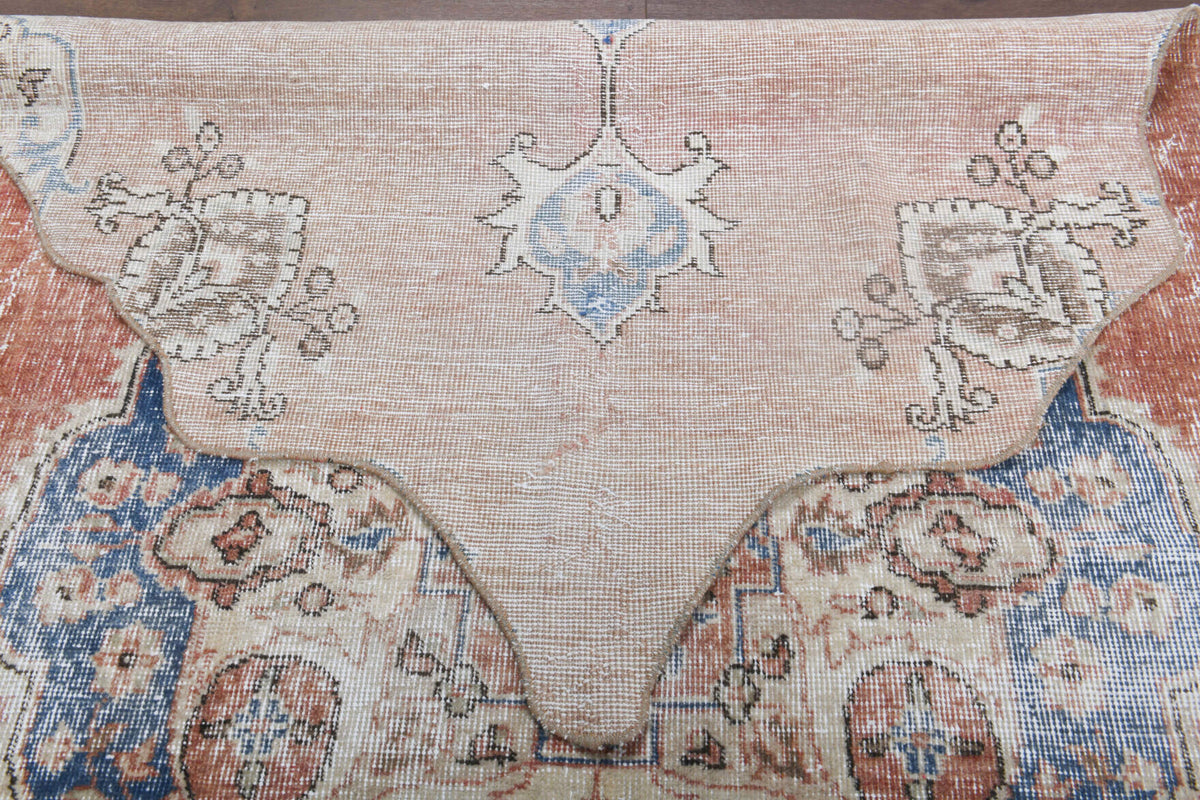 Selenpeyker – vintage oriental rug for living room or bedroom, 4'8" x 7'10" (141x238 cm)