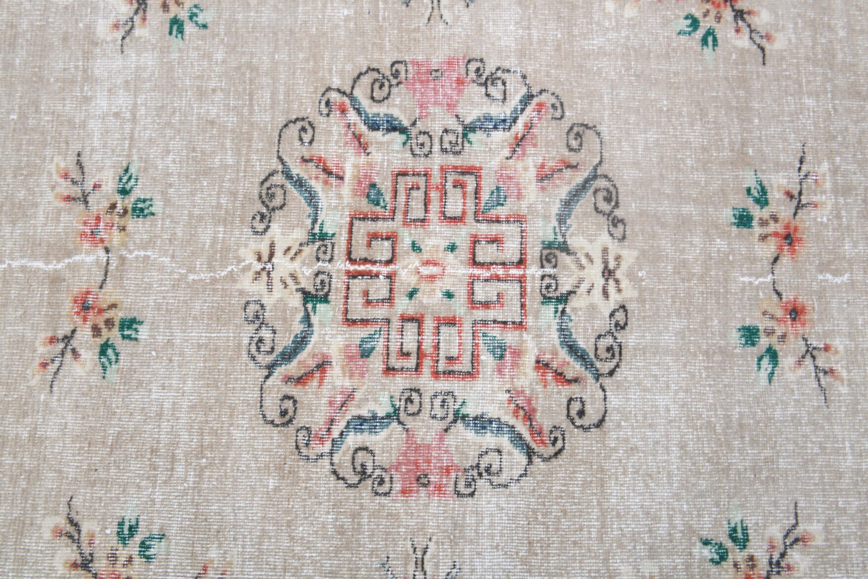 192x280 cm vintage Anatolian area rug – Saffet, low pile, wool