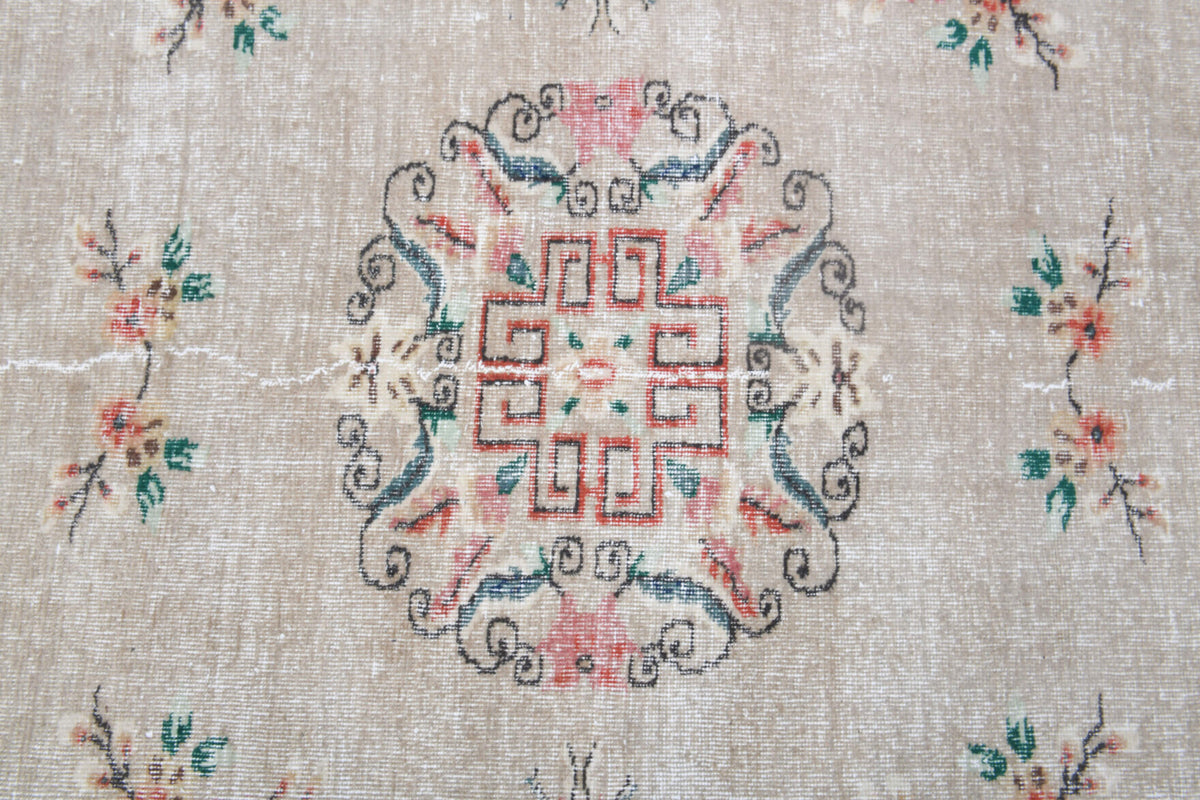 Oriental Vintage Oushak Area Rug