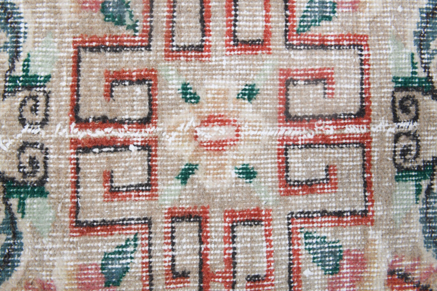Authentic Anatolian vintage area rug (1970s) with oriental design – one-of-a-kind at Fame Rugs
