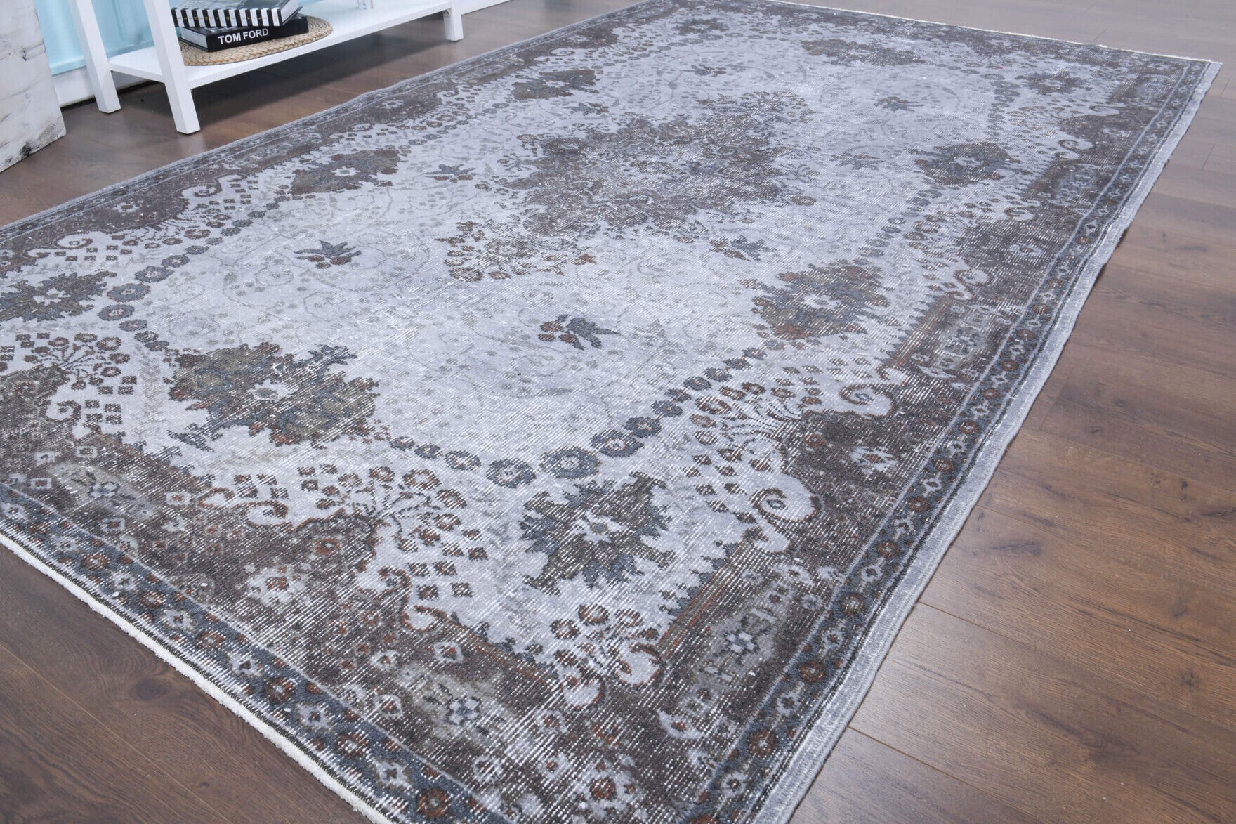 One-of-a-kind 1970s Anatolian vintage area rug in wool, 5'9" x 9'7"