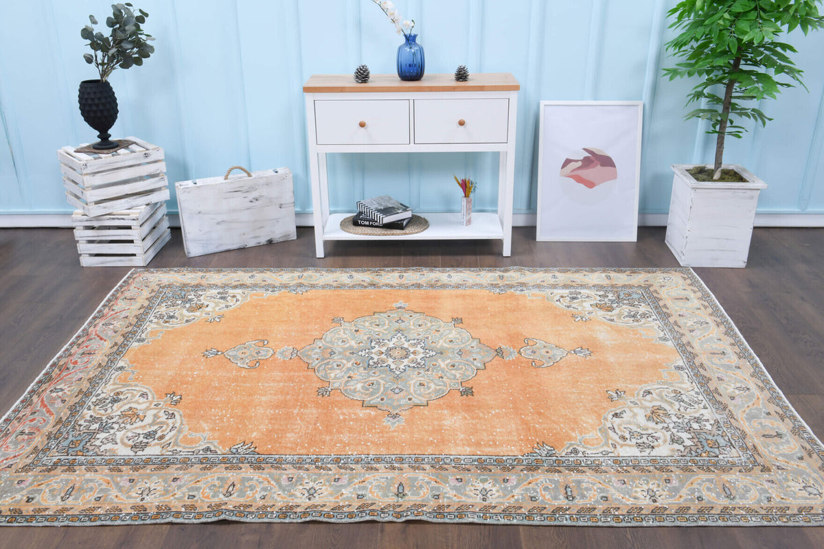 Sabahpeyker Oushak Vintage Area Rug by Fame Rugs – one-of-a-kind vintage rug from the 1970s