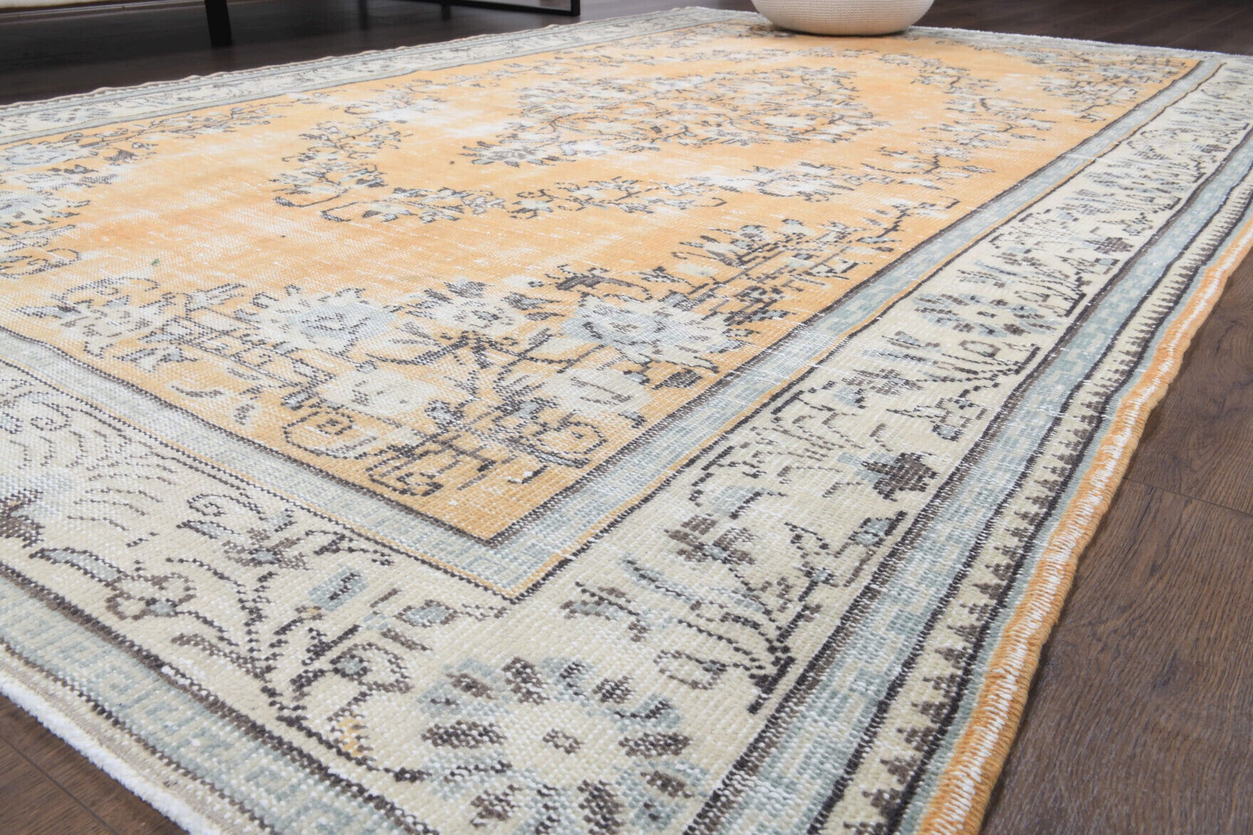 Pervaperver rug: 1970s handmade Anatolian rug with oriental motifs and cotton backing
