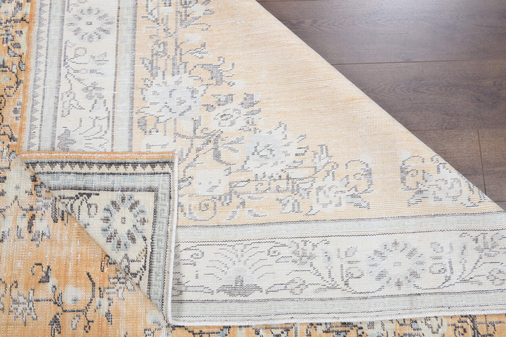 Pervaperver – vintage oriental rug for living room or bedroom, 6'1" x 9'7" (185x293 cm)