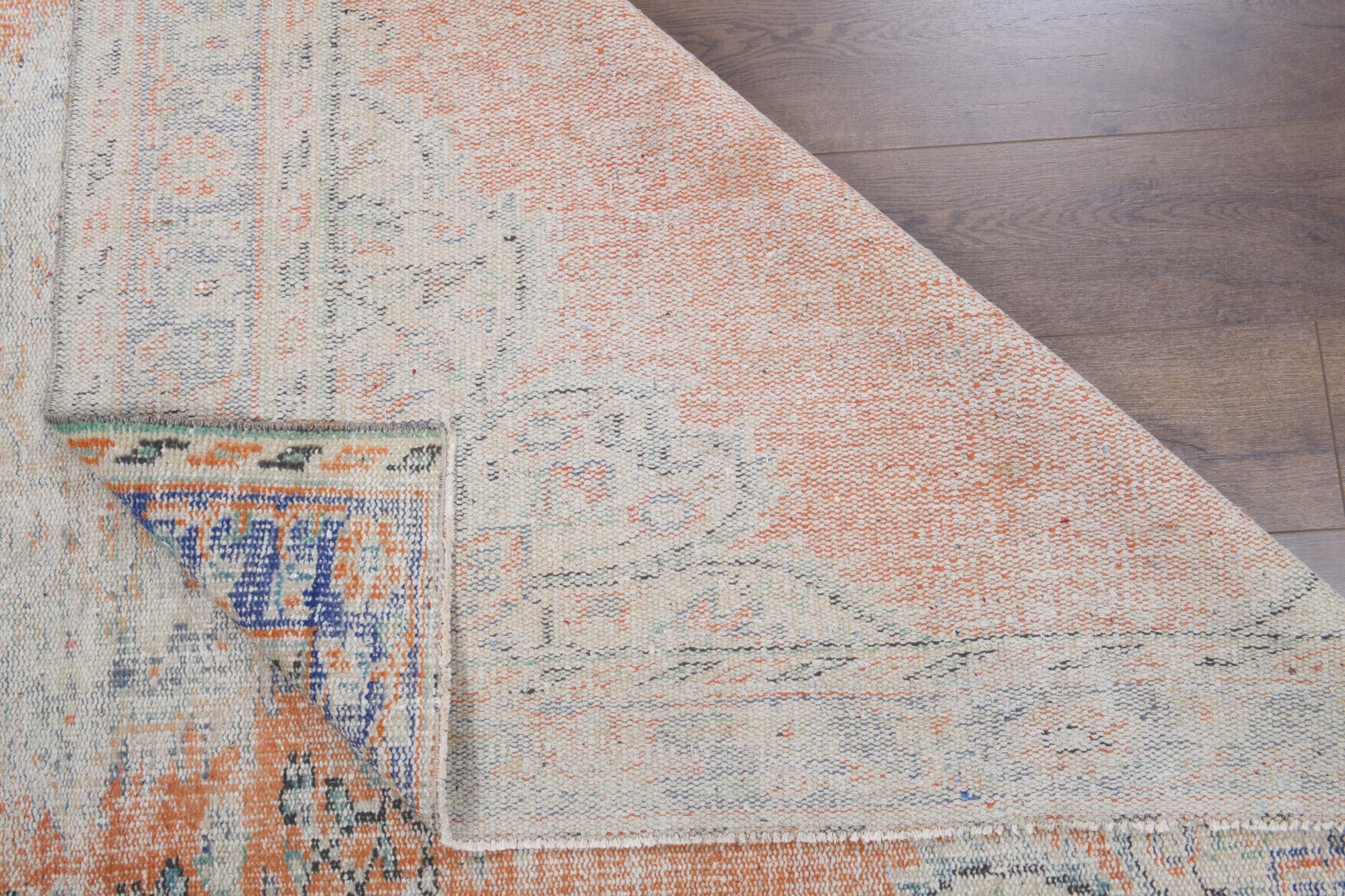 Hand-crafted Anatolian vintage rug Perisah in wool, 1970s
