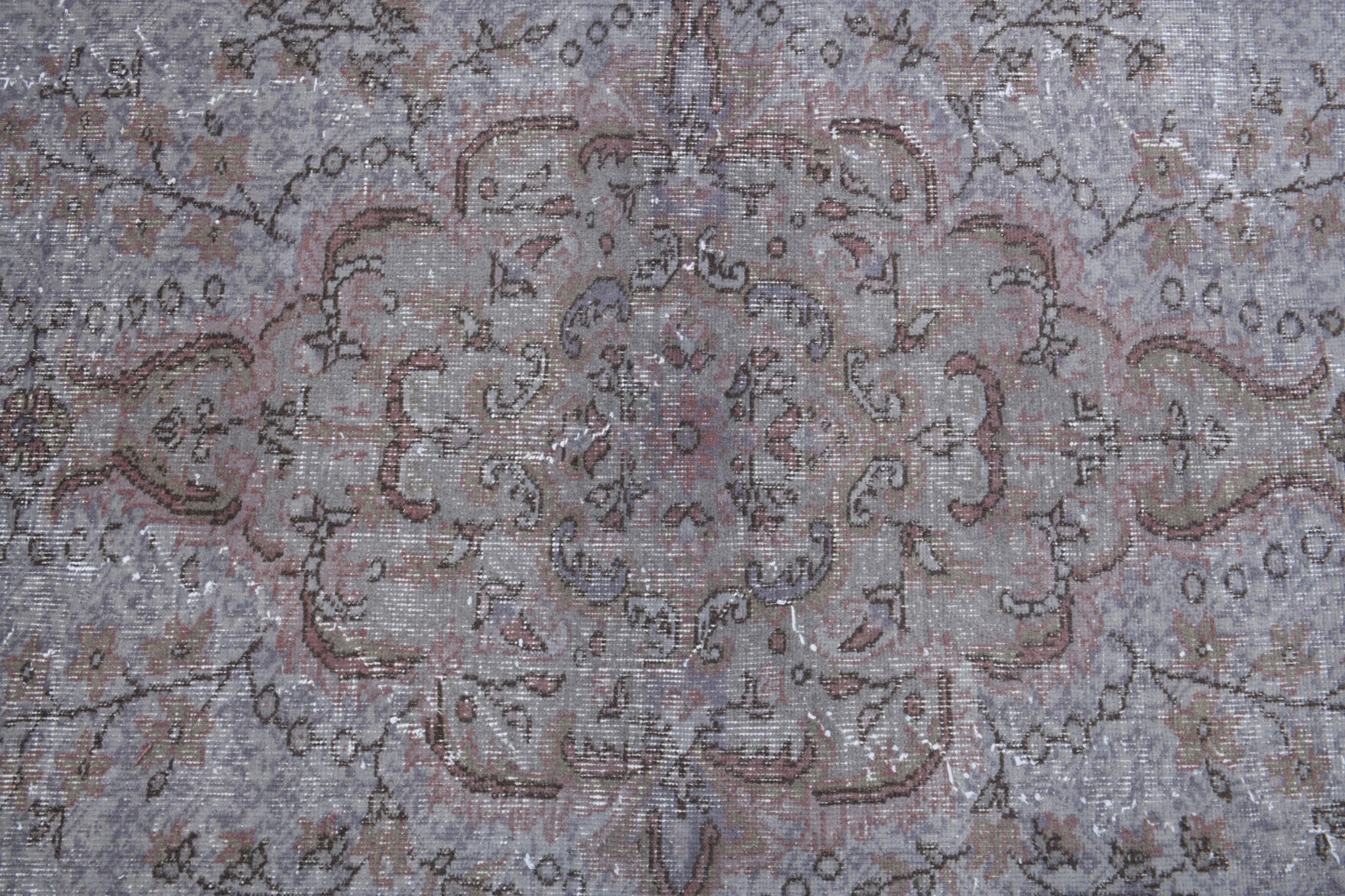 Perimelek rug: 1970s handmade Anatolian rug with oriental motifs and cotton backing