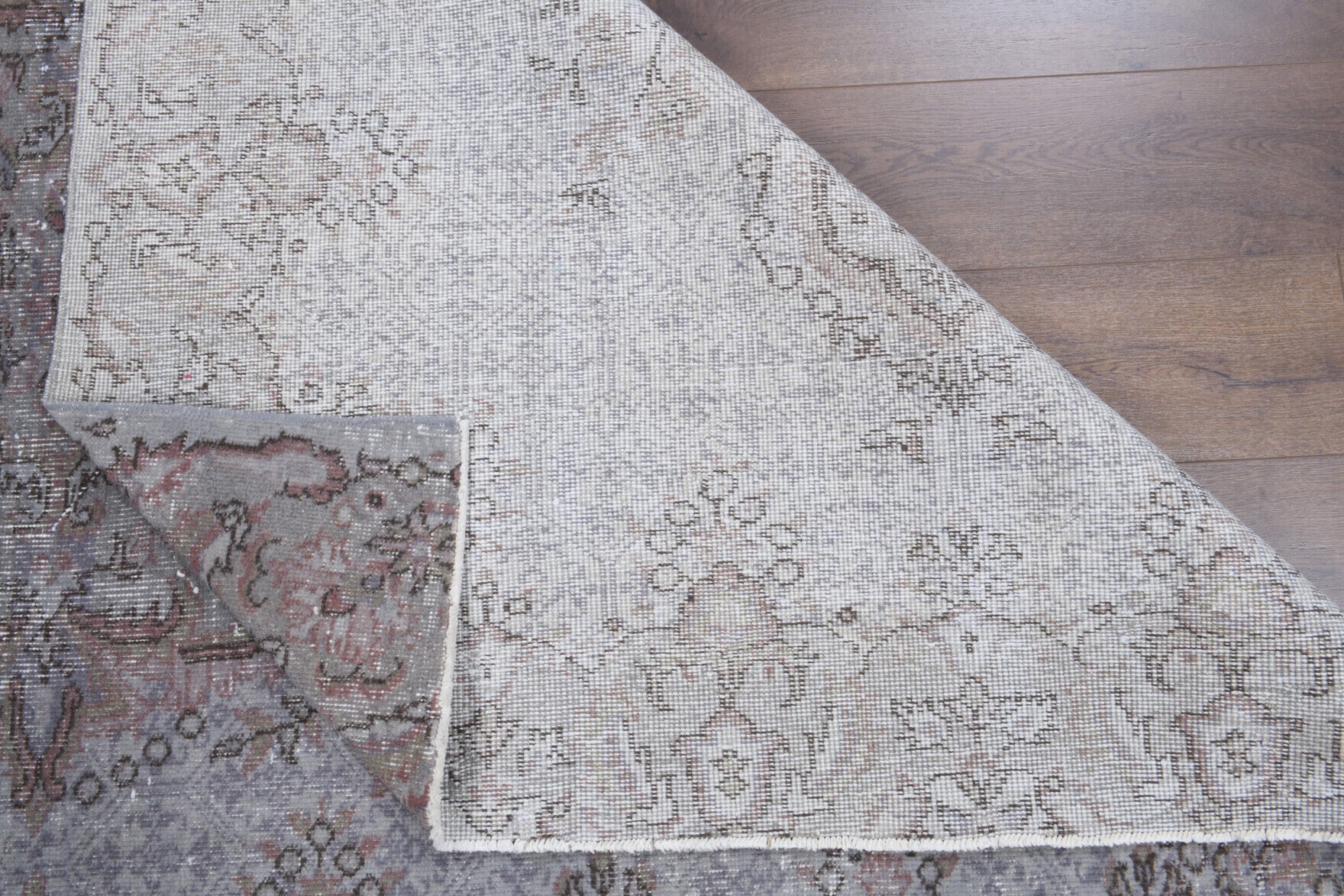 Perimelek – vintage oriental rug for living room or bedroom, 5'6" x 8'9" (168x266 cm)