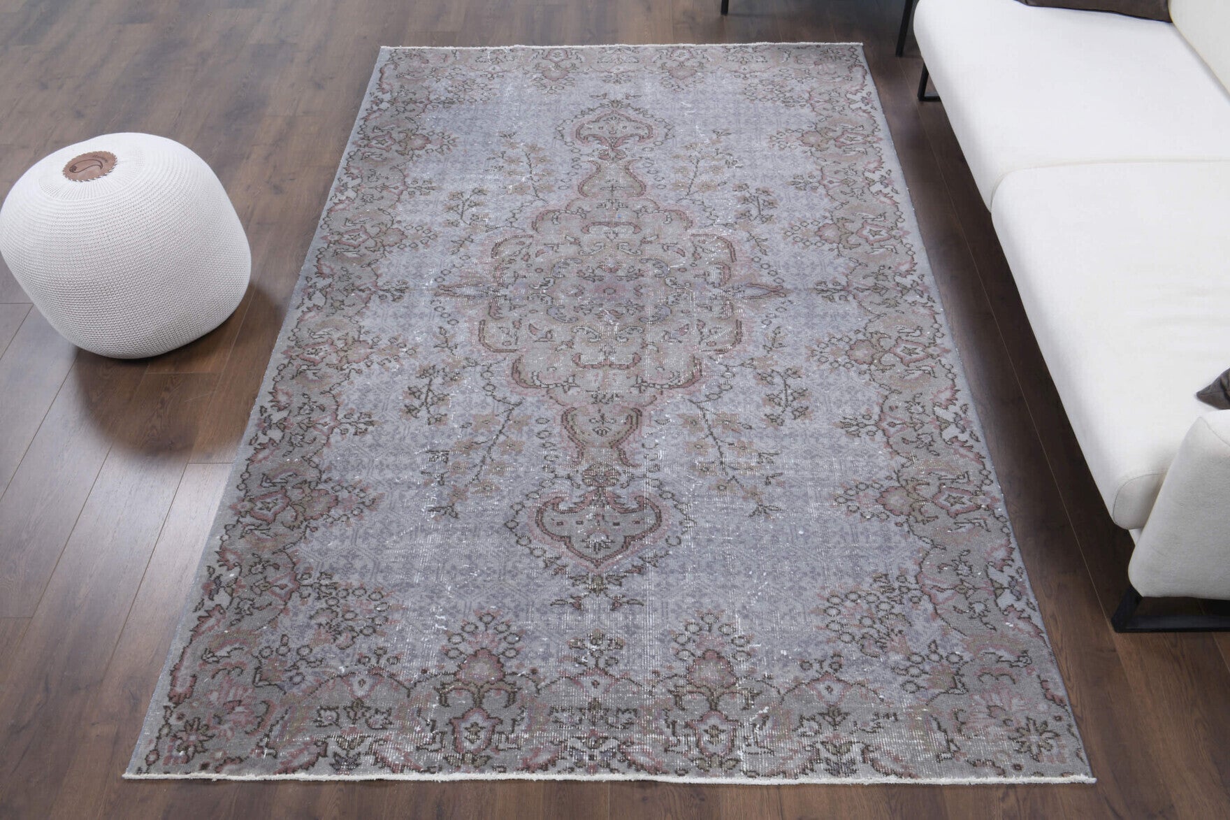 Hand-crafted Anatolian vintage rug Perimelek in wool, 1970s