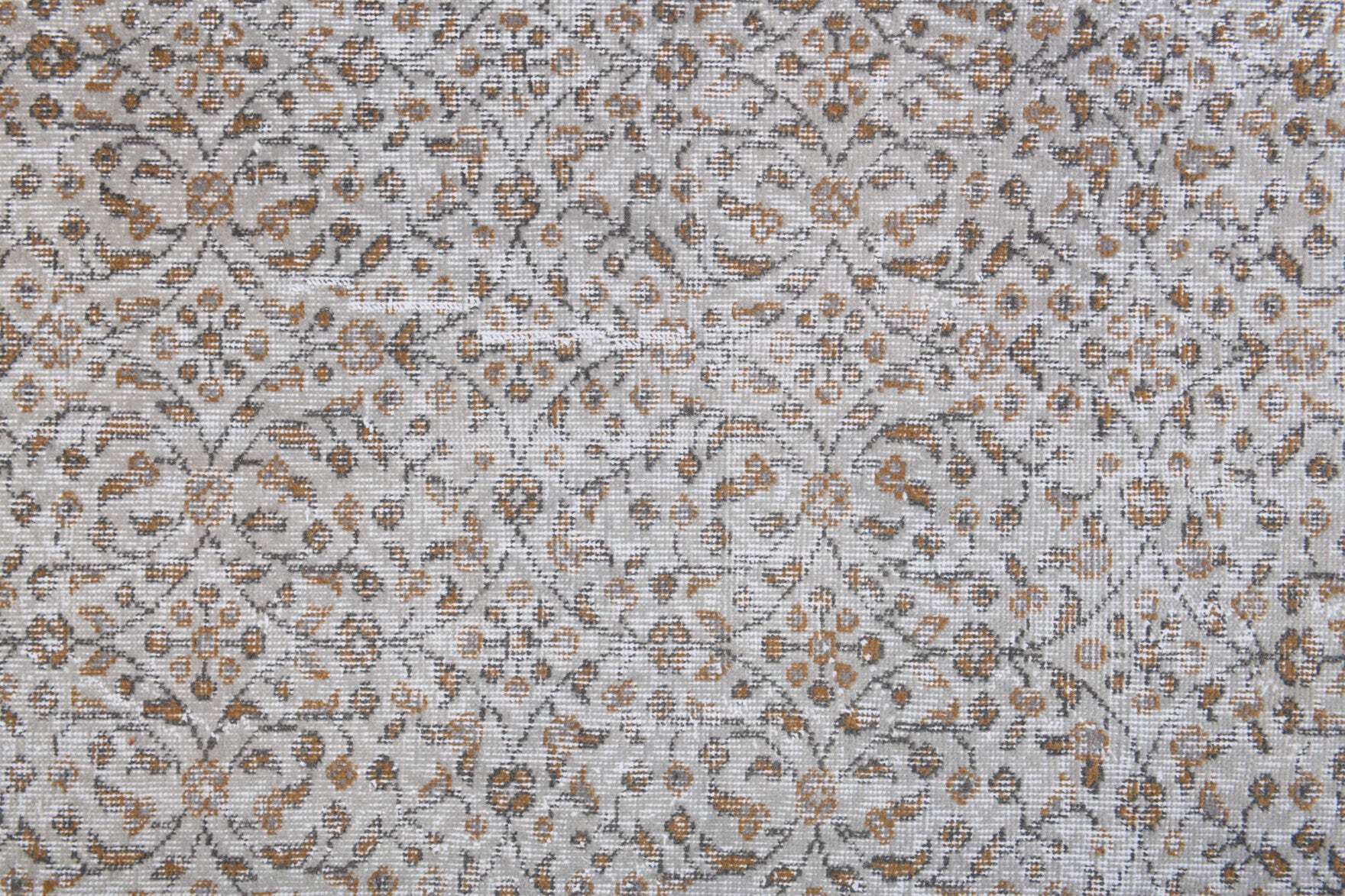 Authentic Anatolian vintage area rug (1970s) with floral design – one-of-a-kind at Fame Rugs