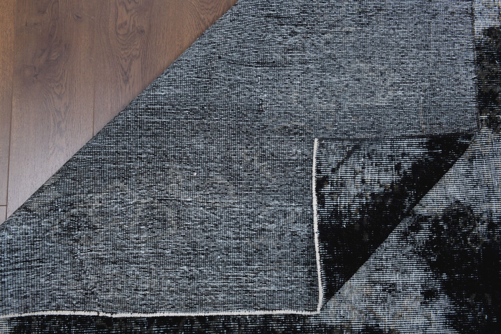 170x261 cm distressed vintage Anatolian area rug – Pariya, low pile, wool