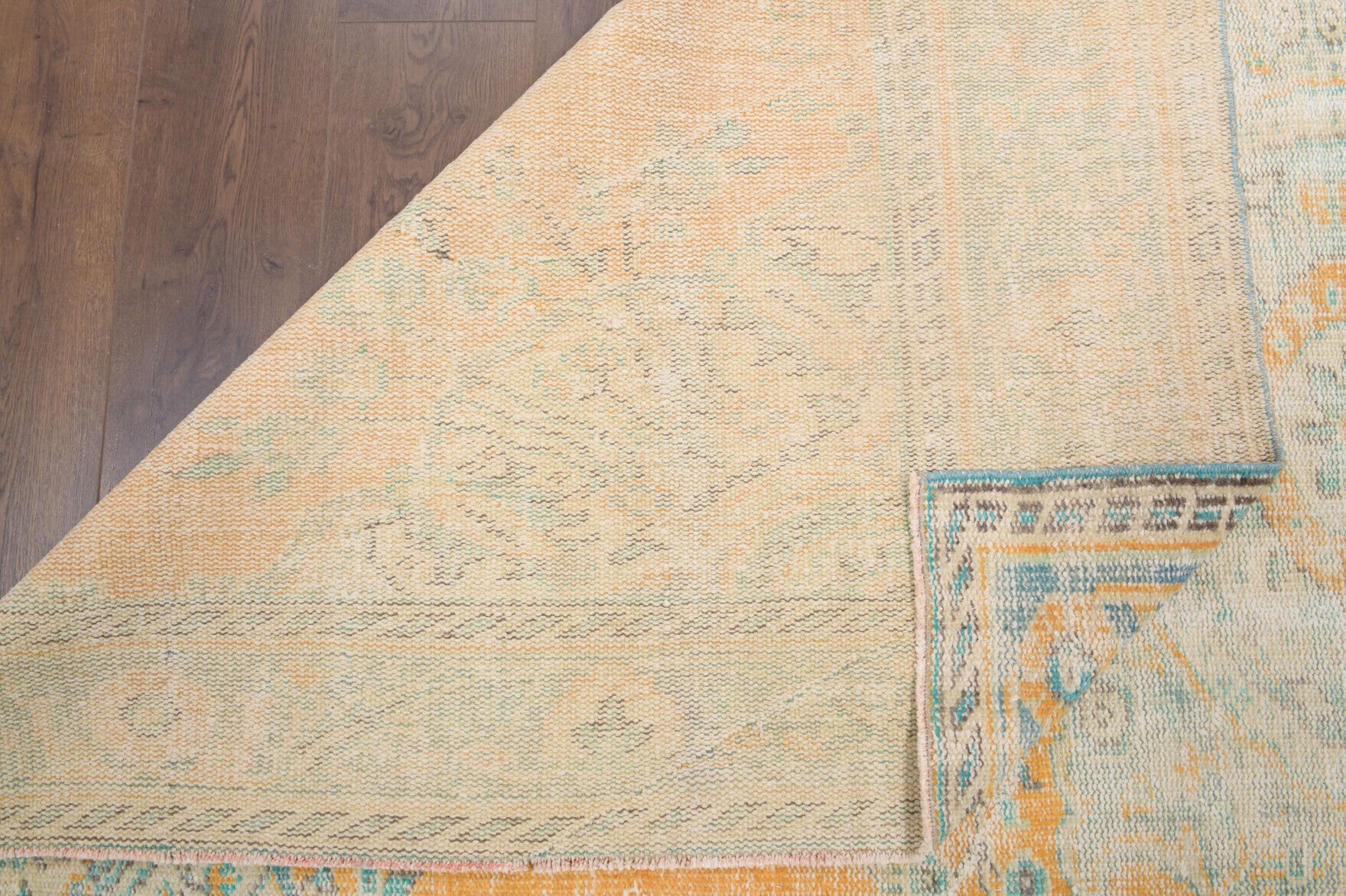 191x286 cm antique washed vintage Anatolian area rug – Oykuefruz, low pile, wool