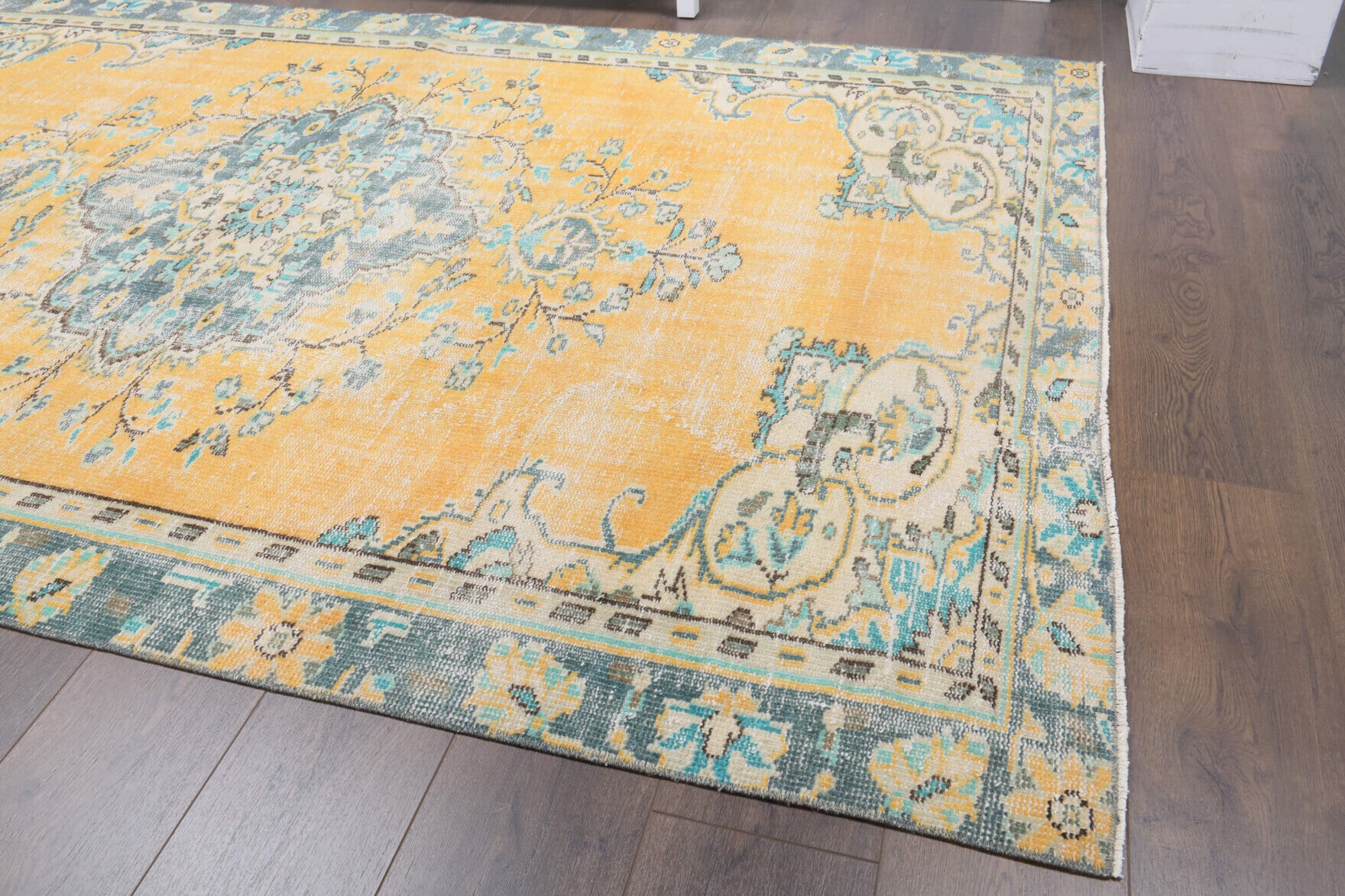 Ouranophaessa rug: 1970s handmade Anatolian rug with oriental motifs and cotton backing