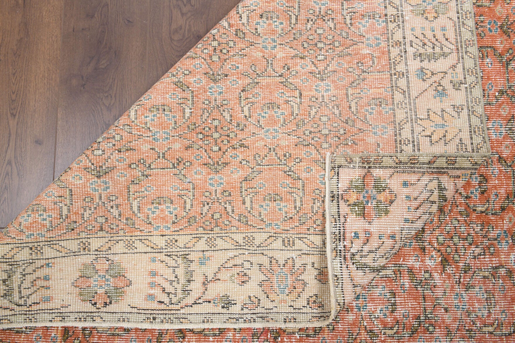 Authentic Anatolian vintage area rug (1970s) with floral design – one-of-a-kind at Fame Rugs