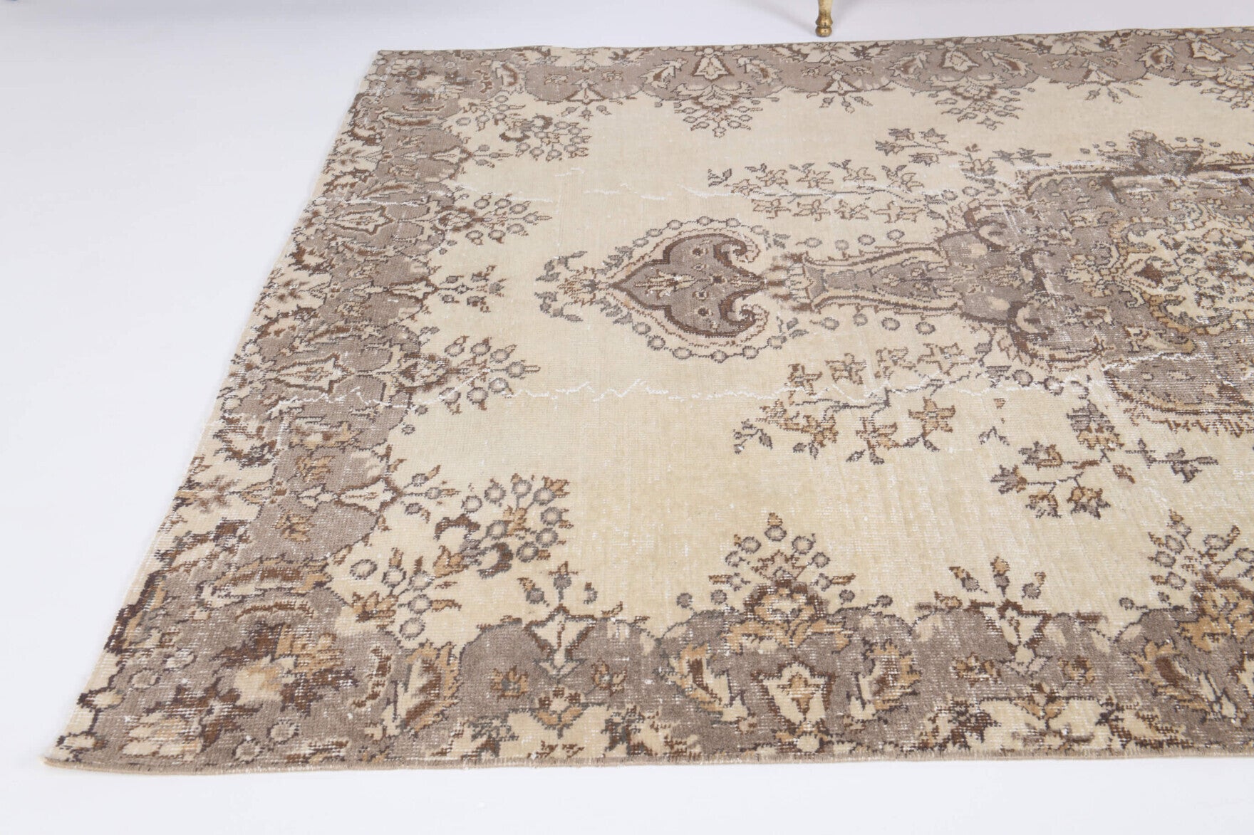 One-of-a-kind 1970s Anatolian vintage area rug in wool, 5'5" x 8'2"