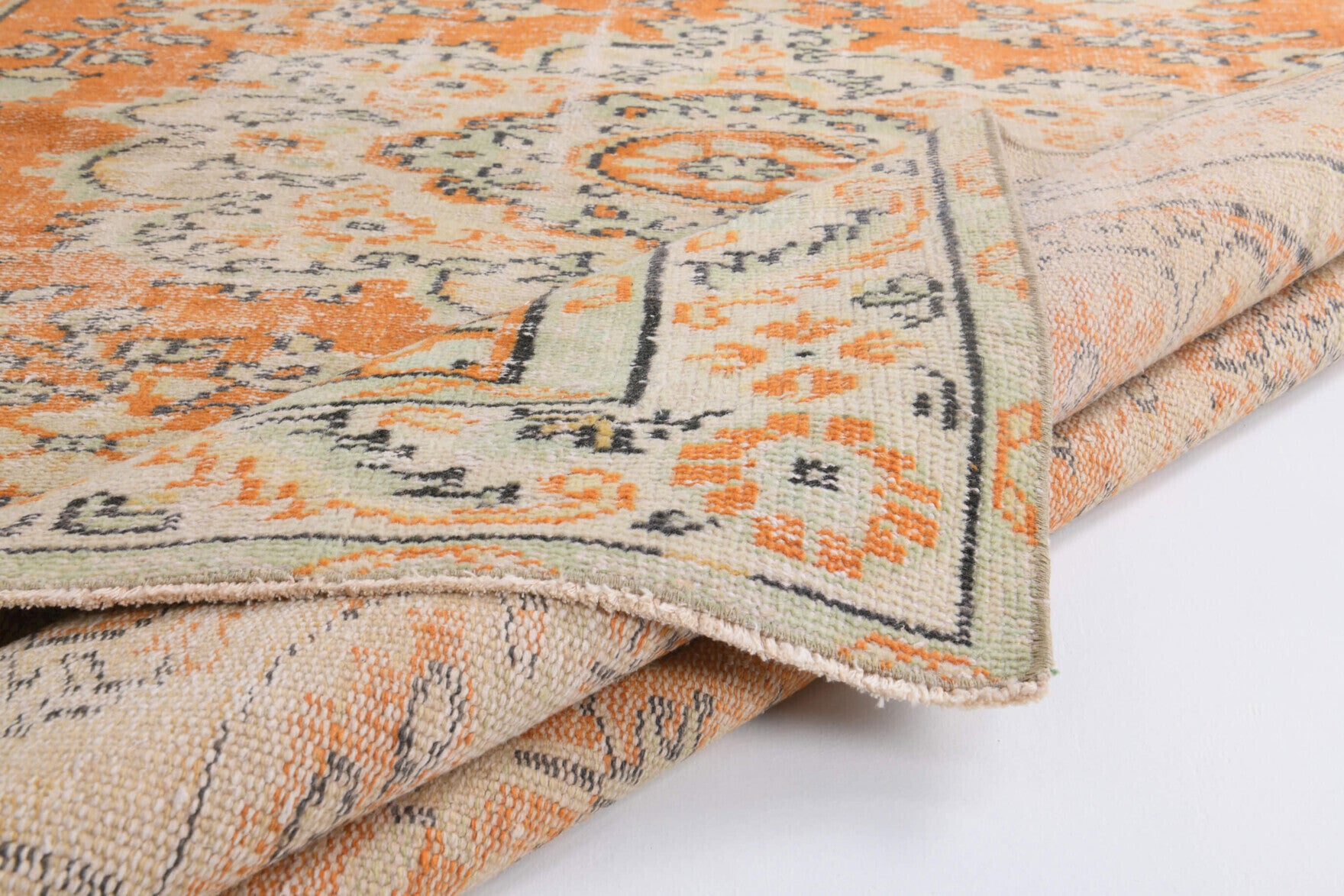Hand-crafted Anatolian vintage rug Nevdeniz in wool, 1970s
